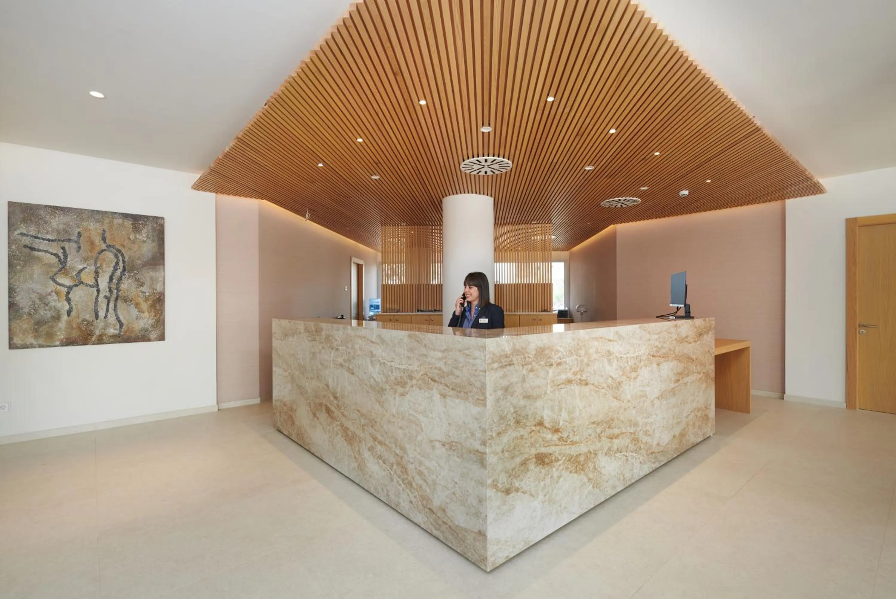 Staff in Hipotels Bahía Grande Aparthotel