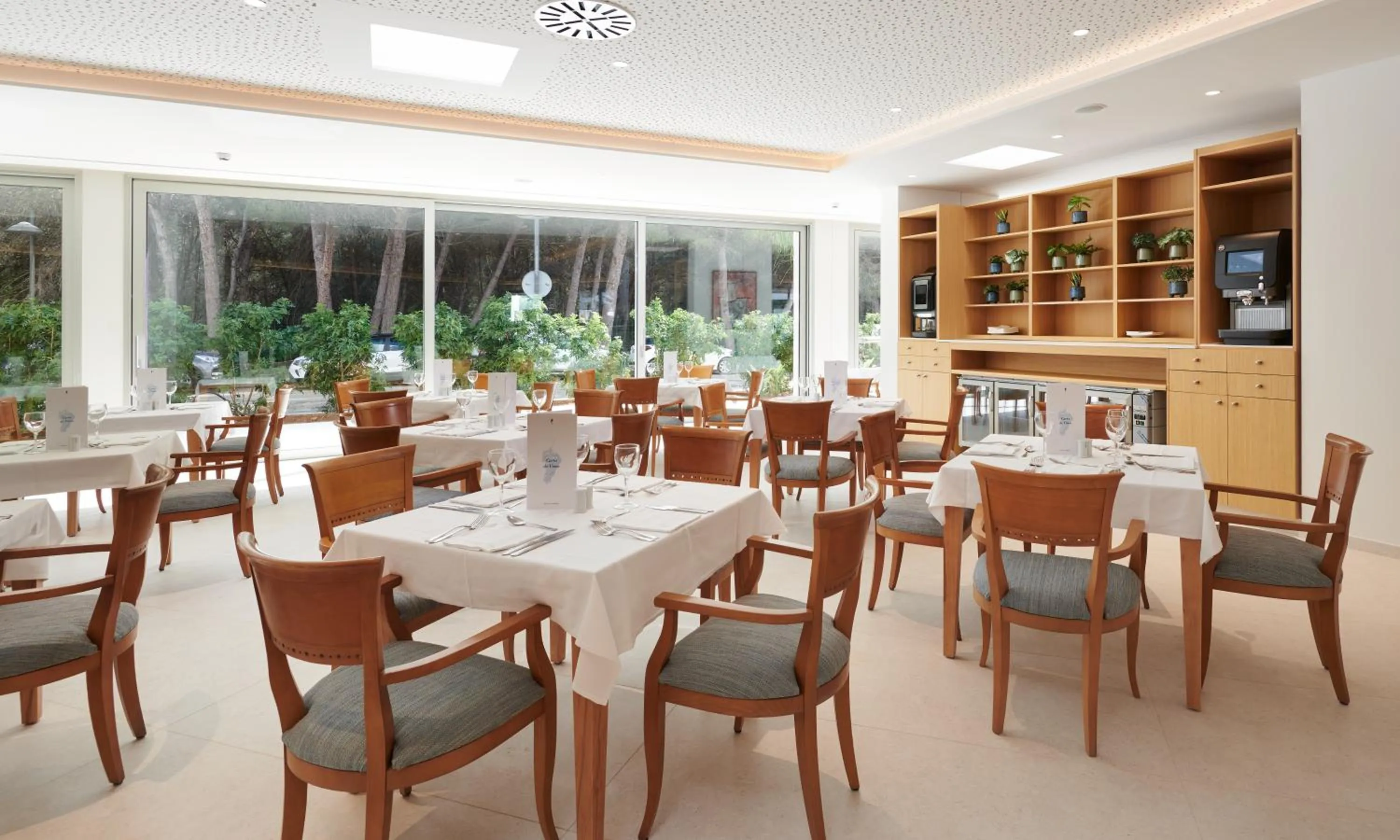 Restaurant/places to eat in Hipotels Bahía Grande Aparthotel