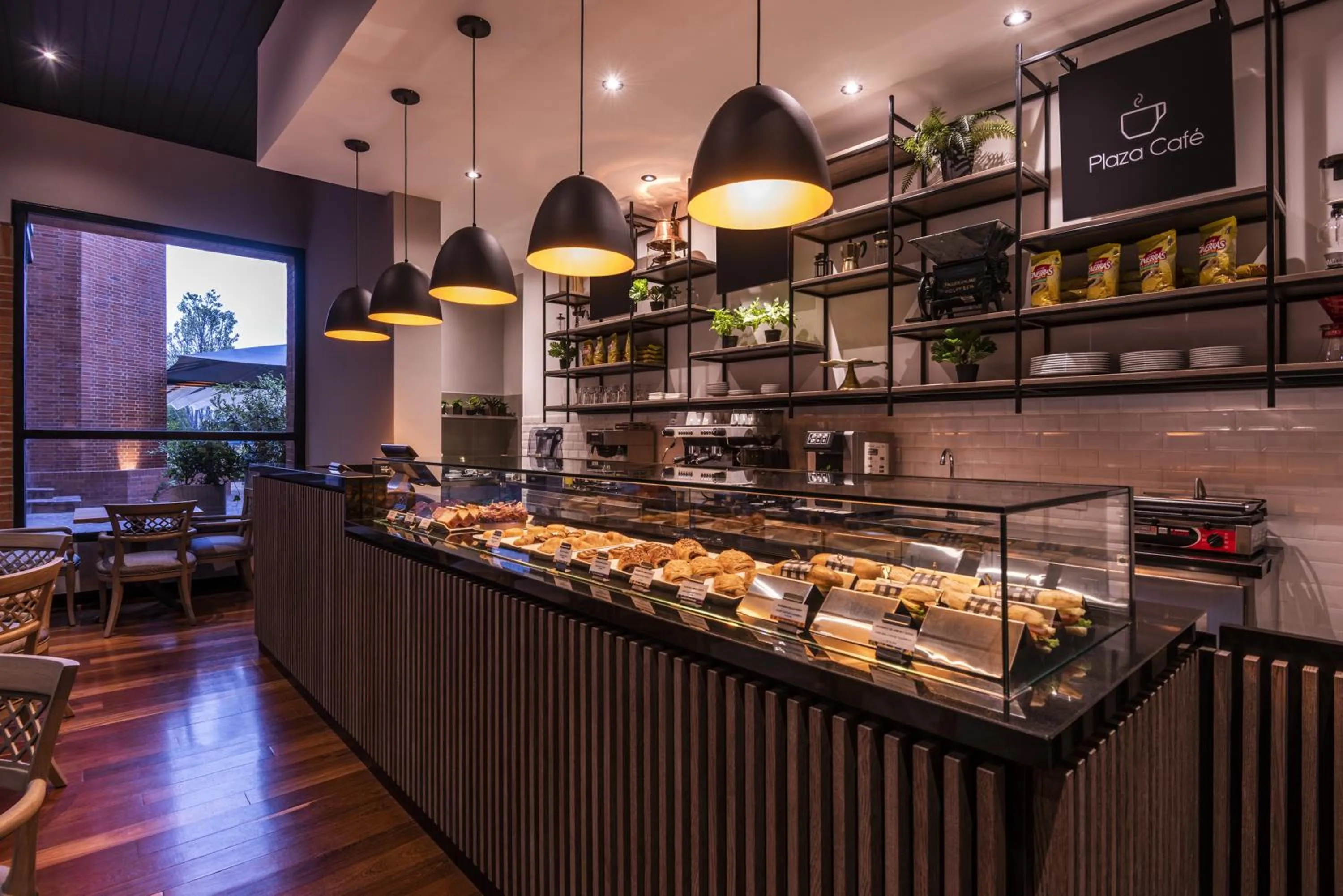 Restaurant/places to eat in Hotel Estelar La Fontana