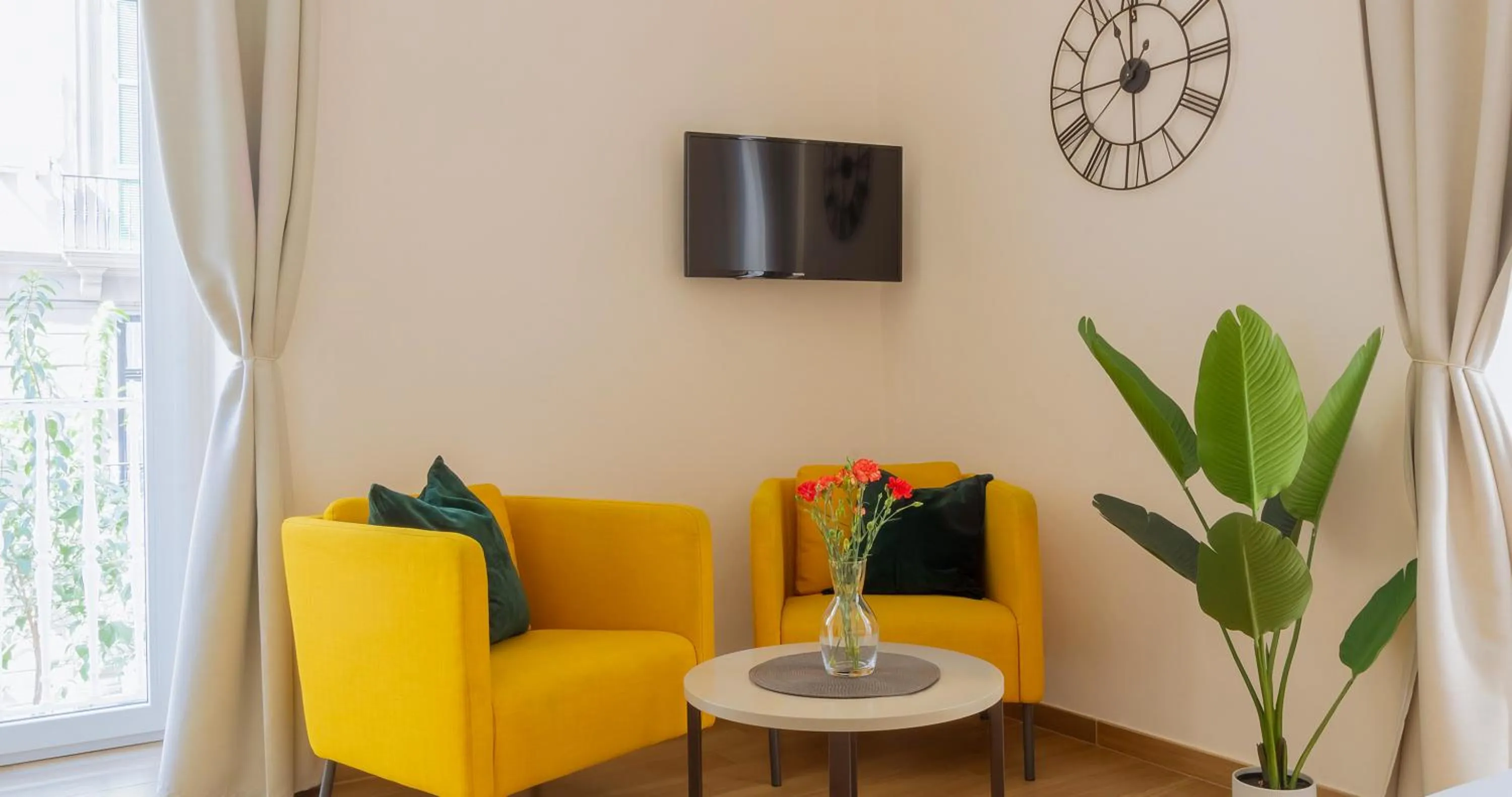 TV and multimedia in Musto Suites & Rooms