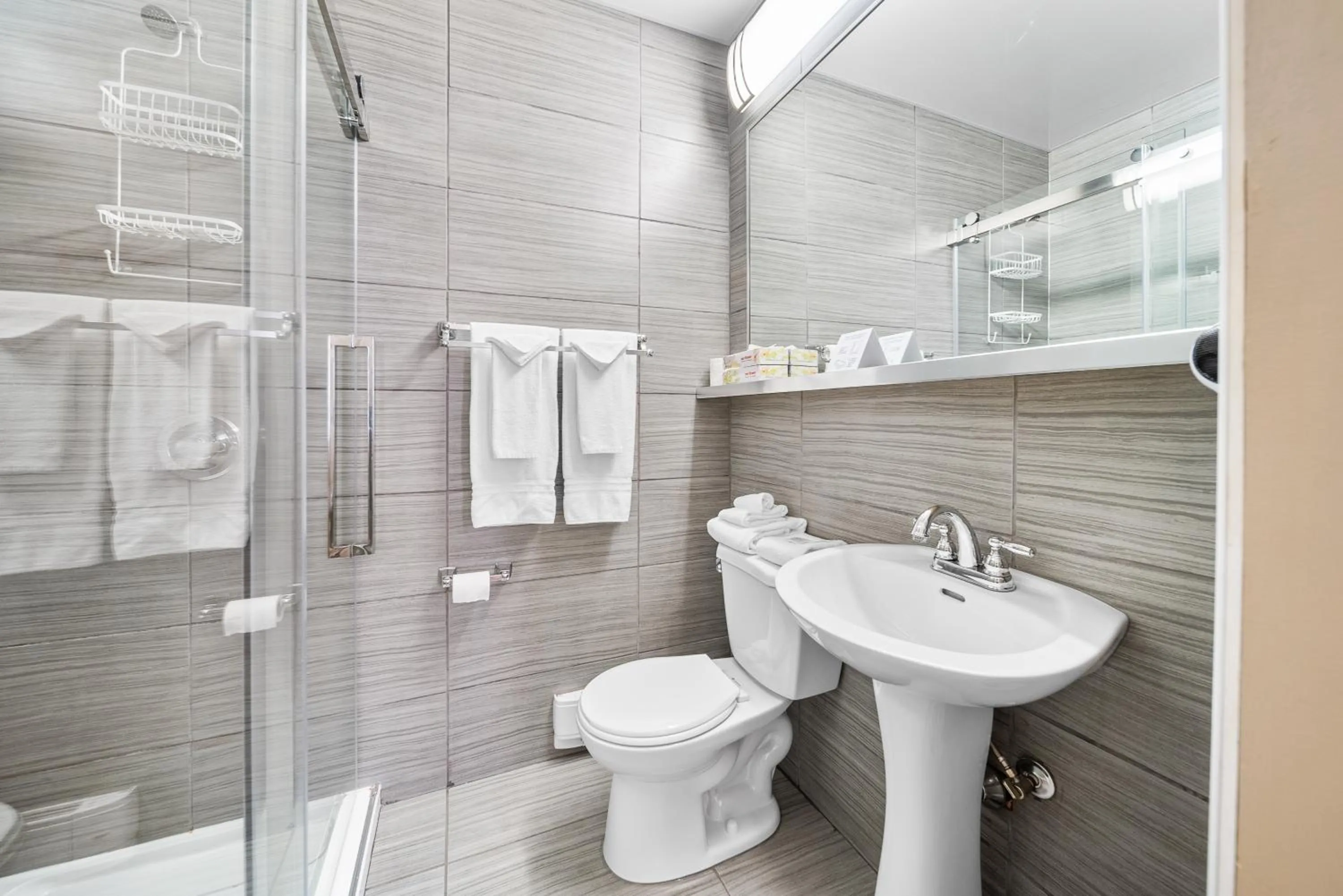 Toilet in Hotel-Motel Coconut