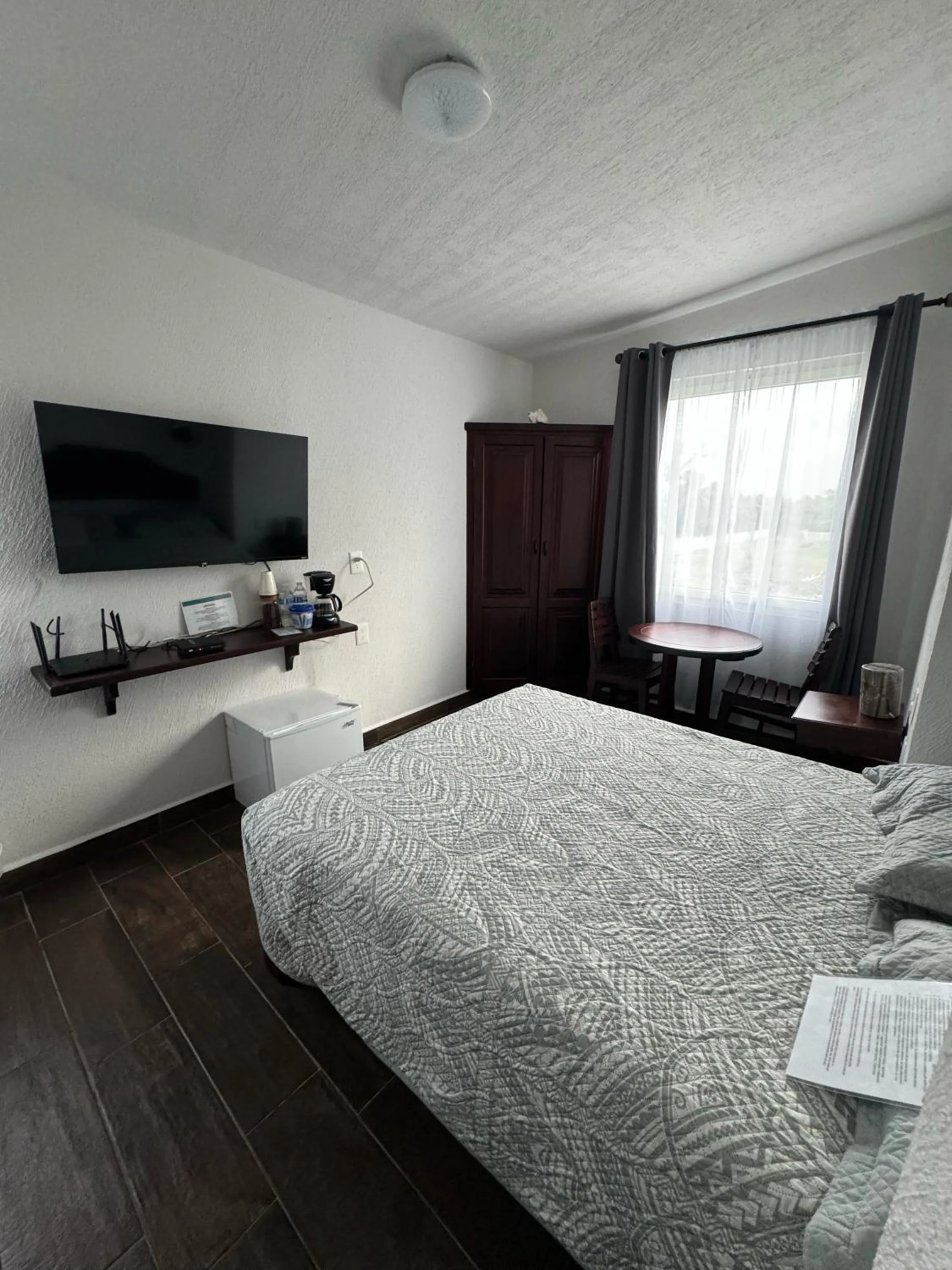 Photo of the whole room, Bed in Ananta Hotel