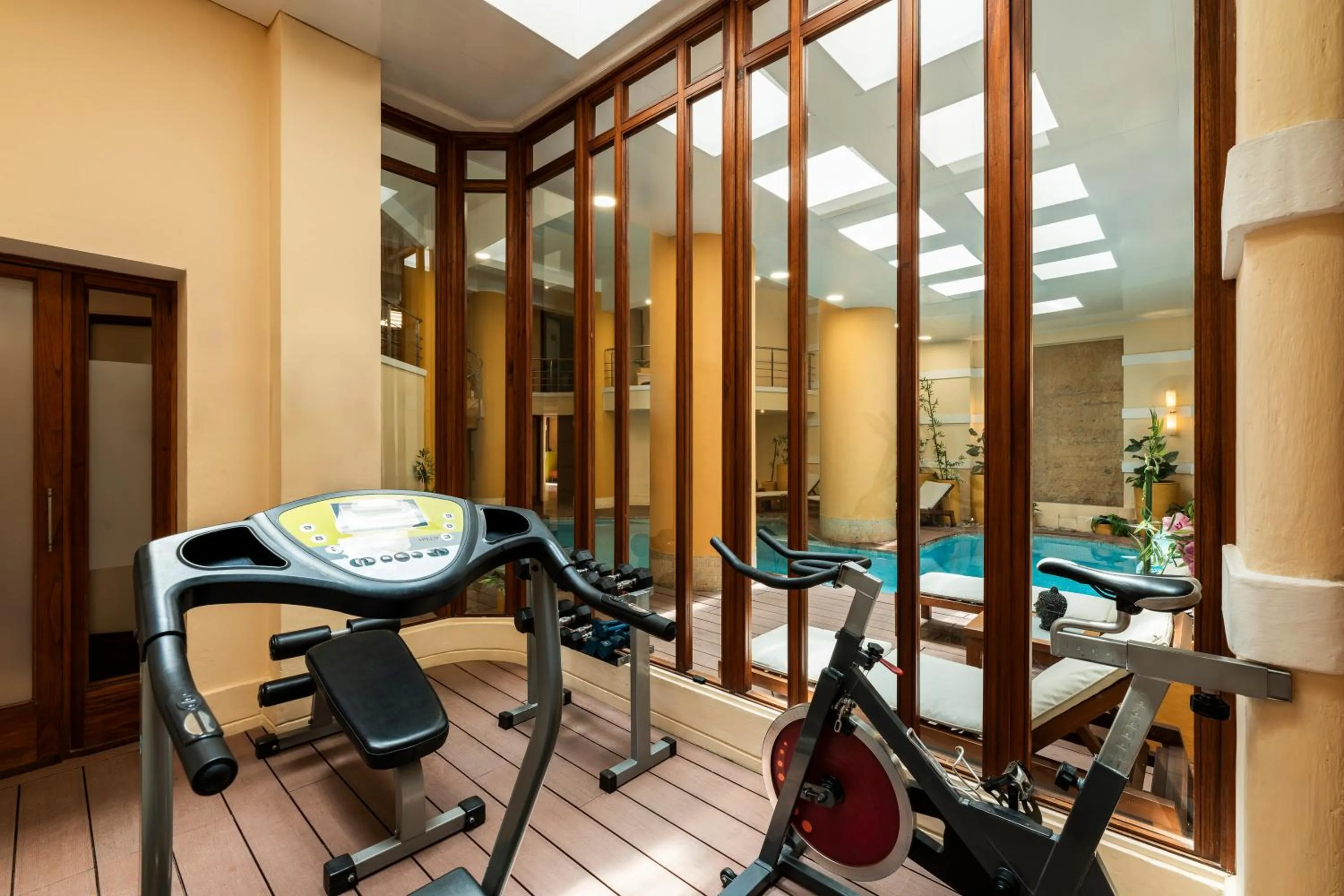 Property building in Hotel De La Opera