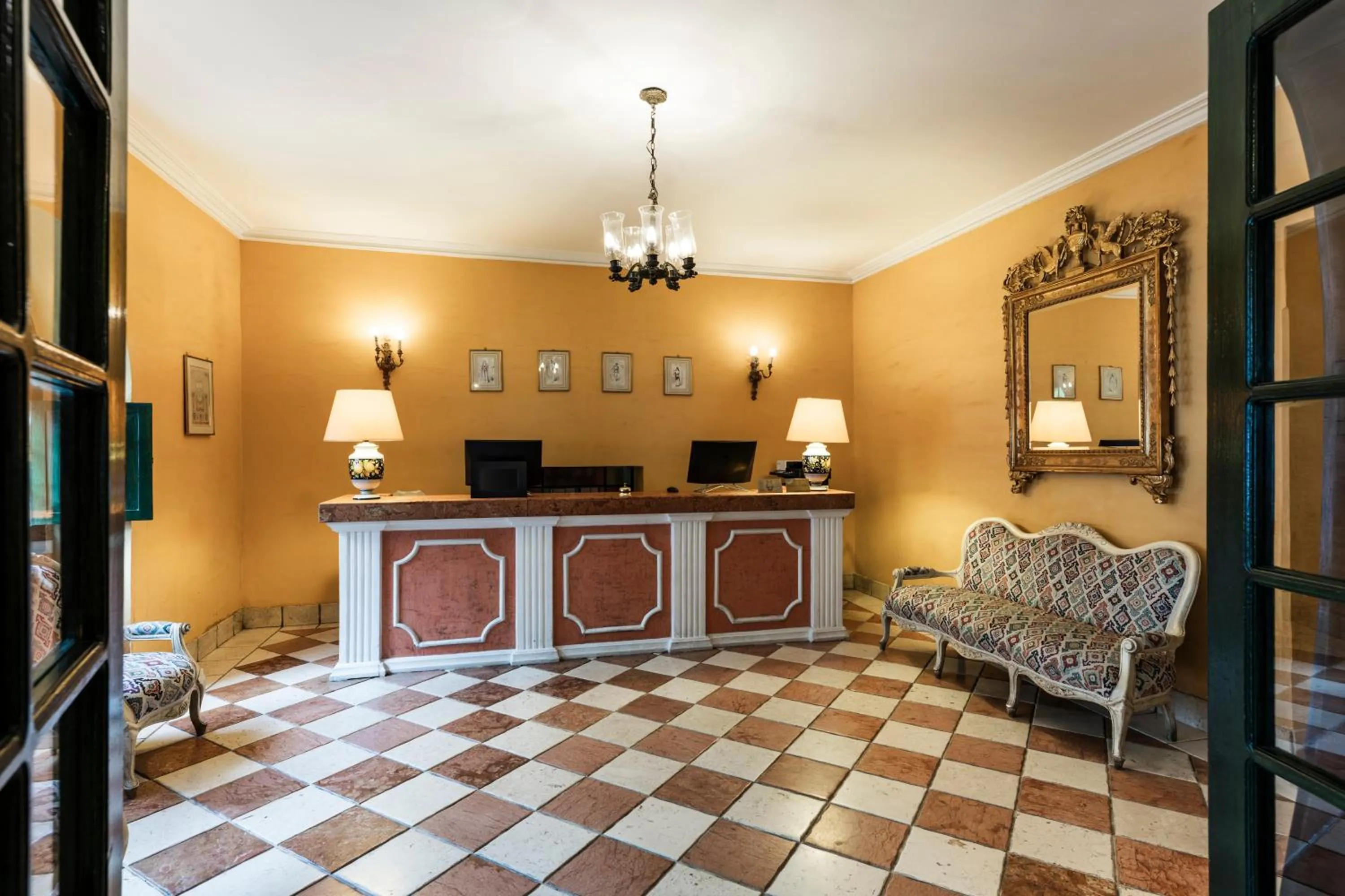 Property building in Hotel De La Opera