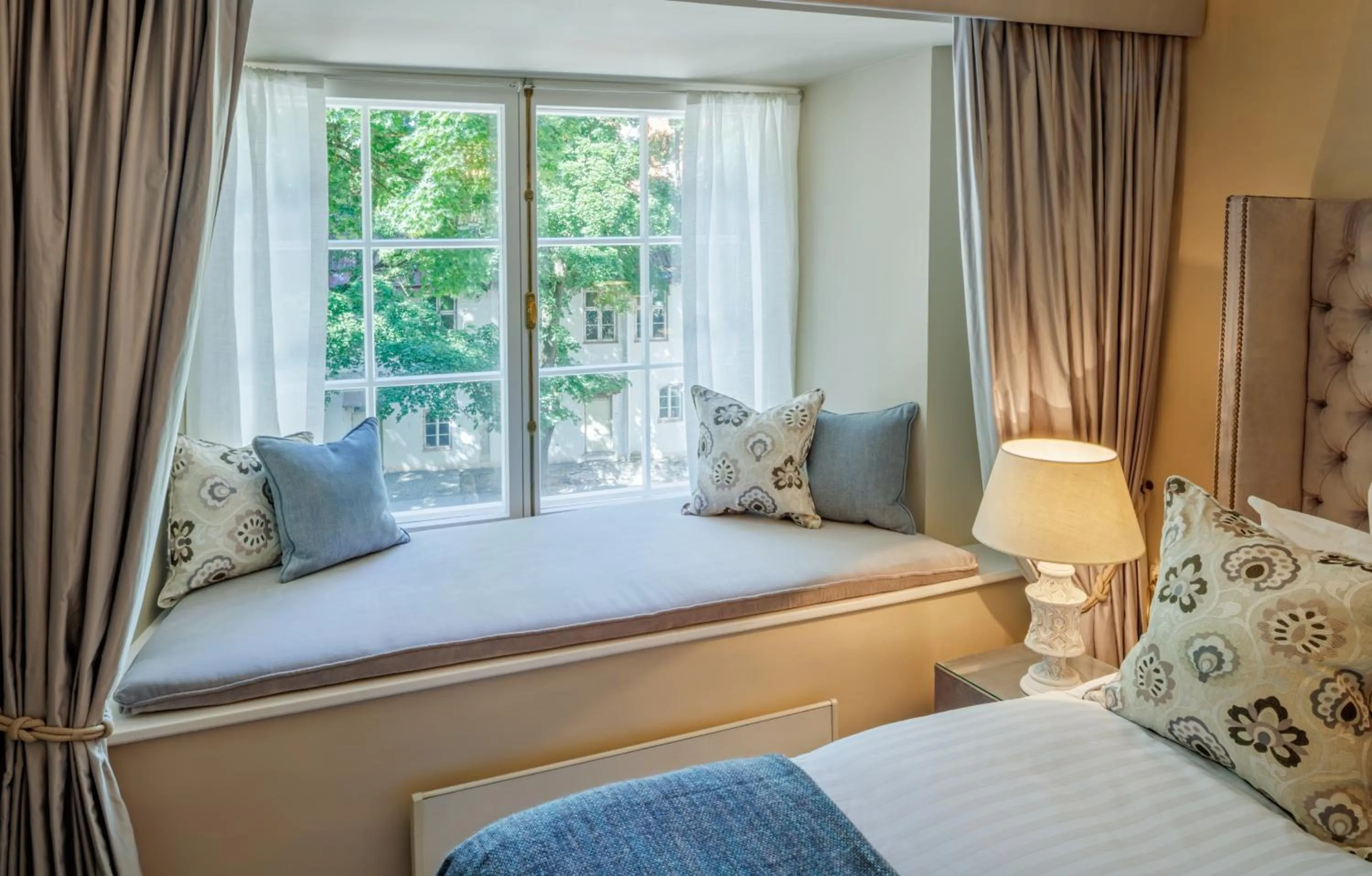 Photo of the whole room, Bed in Schlössle Hotel - Small Luxury Hotels of the World