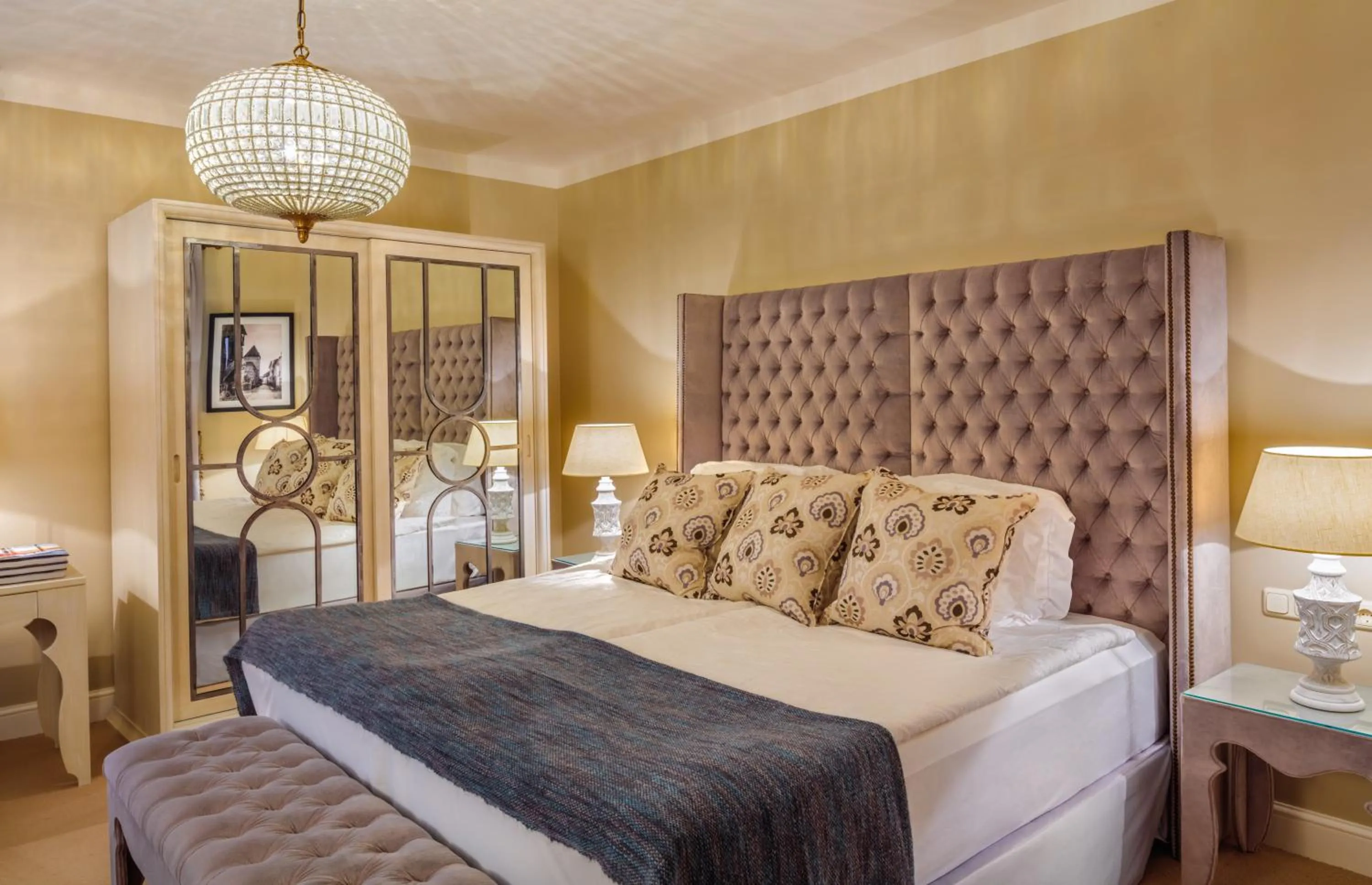 Photo of the whole room, Bed in Schlössle Hotel - Small Luxury Hotels of the World