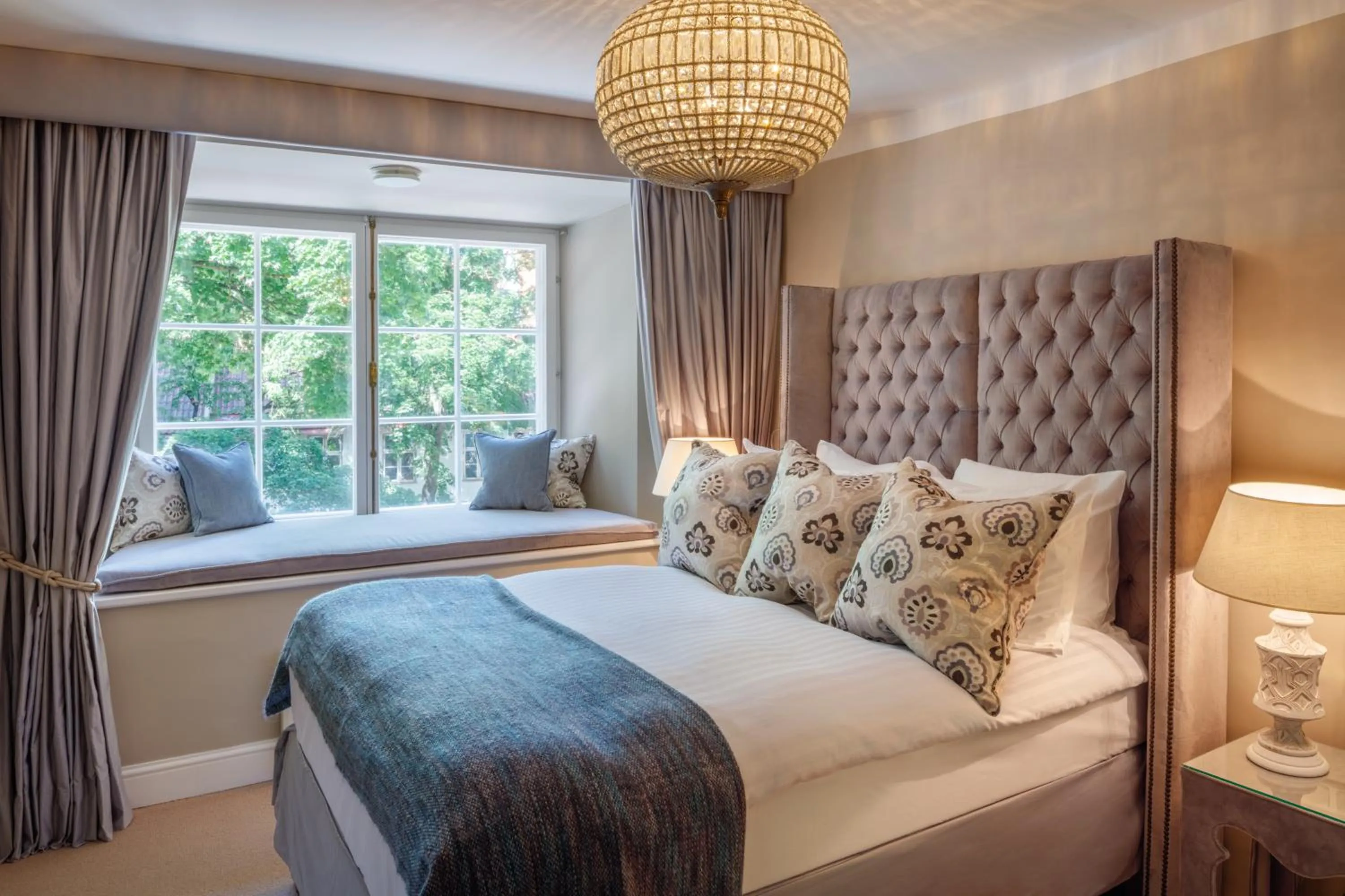 Photo of the whole room, Bed in Schlössle Hotel - Small Luxury Hotels of the World