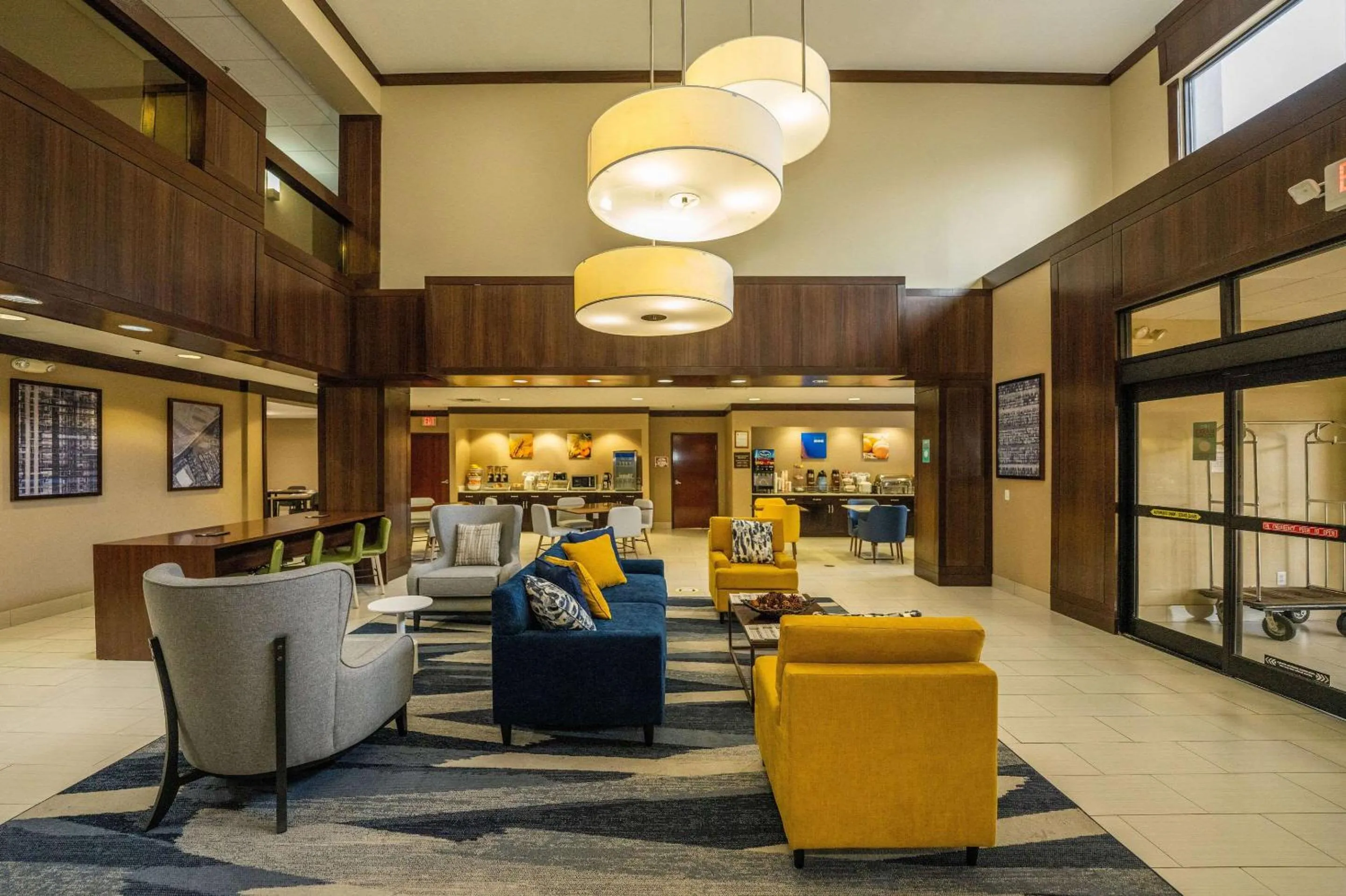 Lobby or reception in Comfort Suites Houston West at Clay Road
