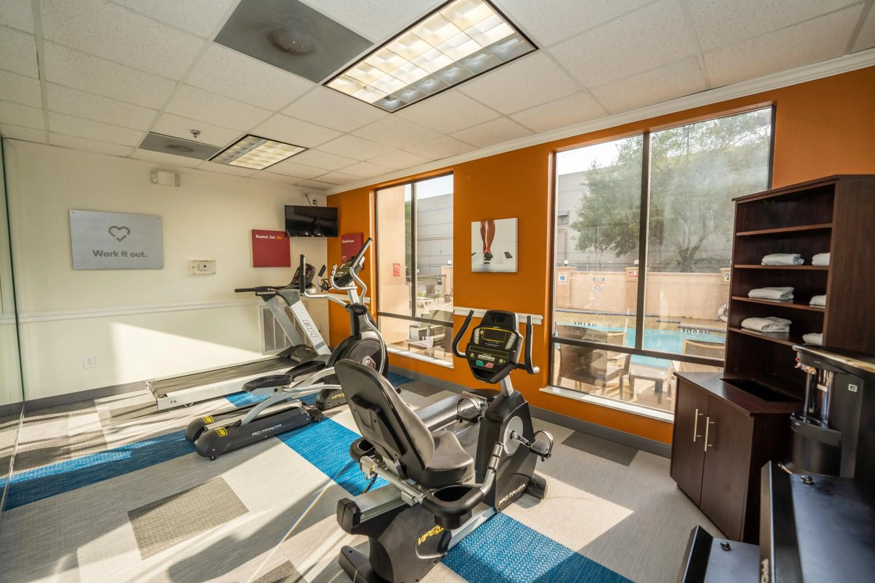 Fitness centre/facilities in Comfort Suites Houston West at Clay Road