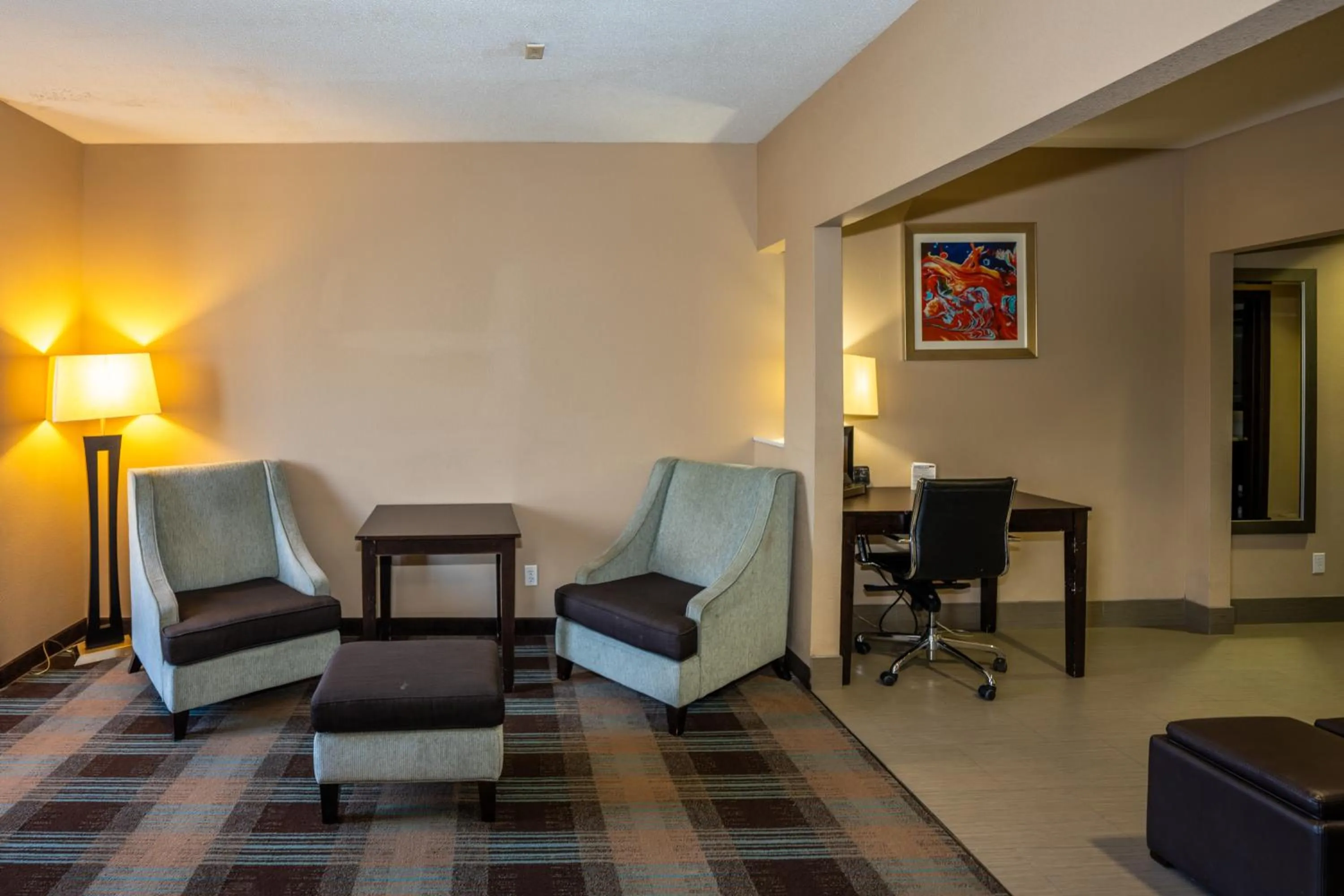 Living room in Comfort Suites Houston West at Clay Road