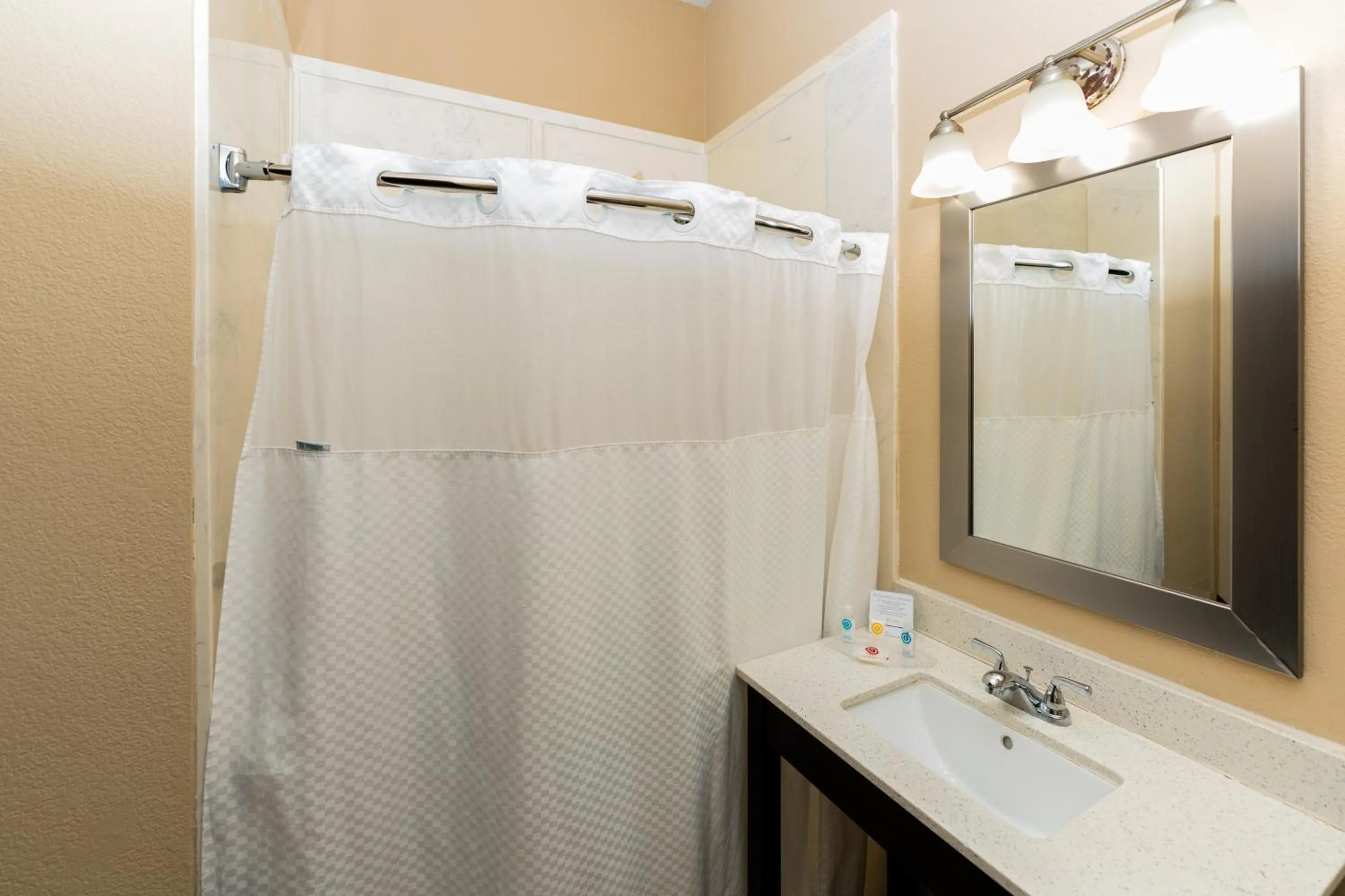 Bathroom in Comfort Suites Houston West at Clay Road