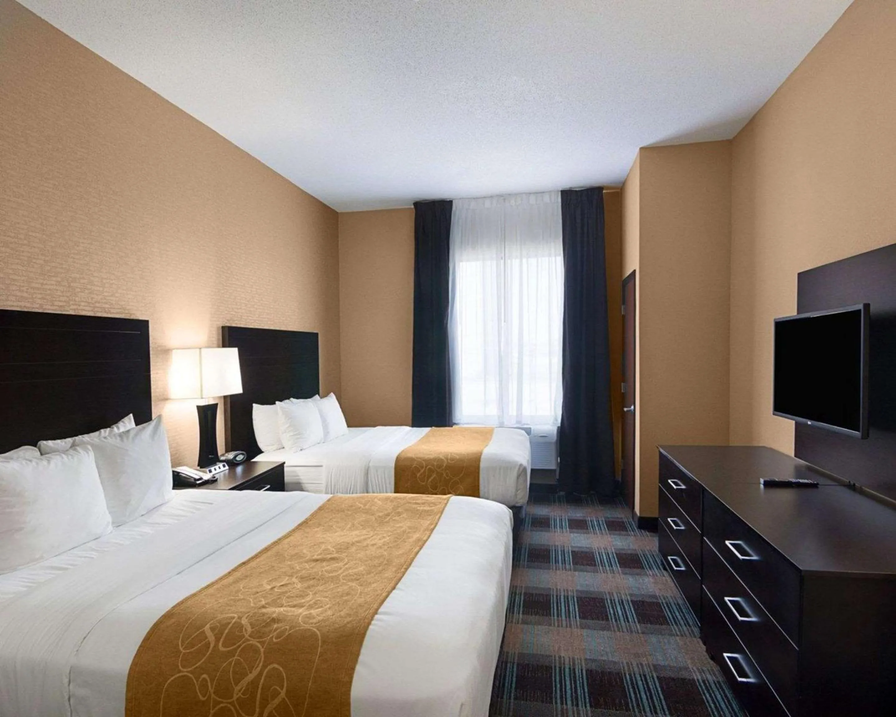 Bedroom, Bed in Comfort Suites Houston West at Clay Road