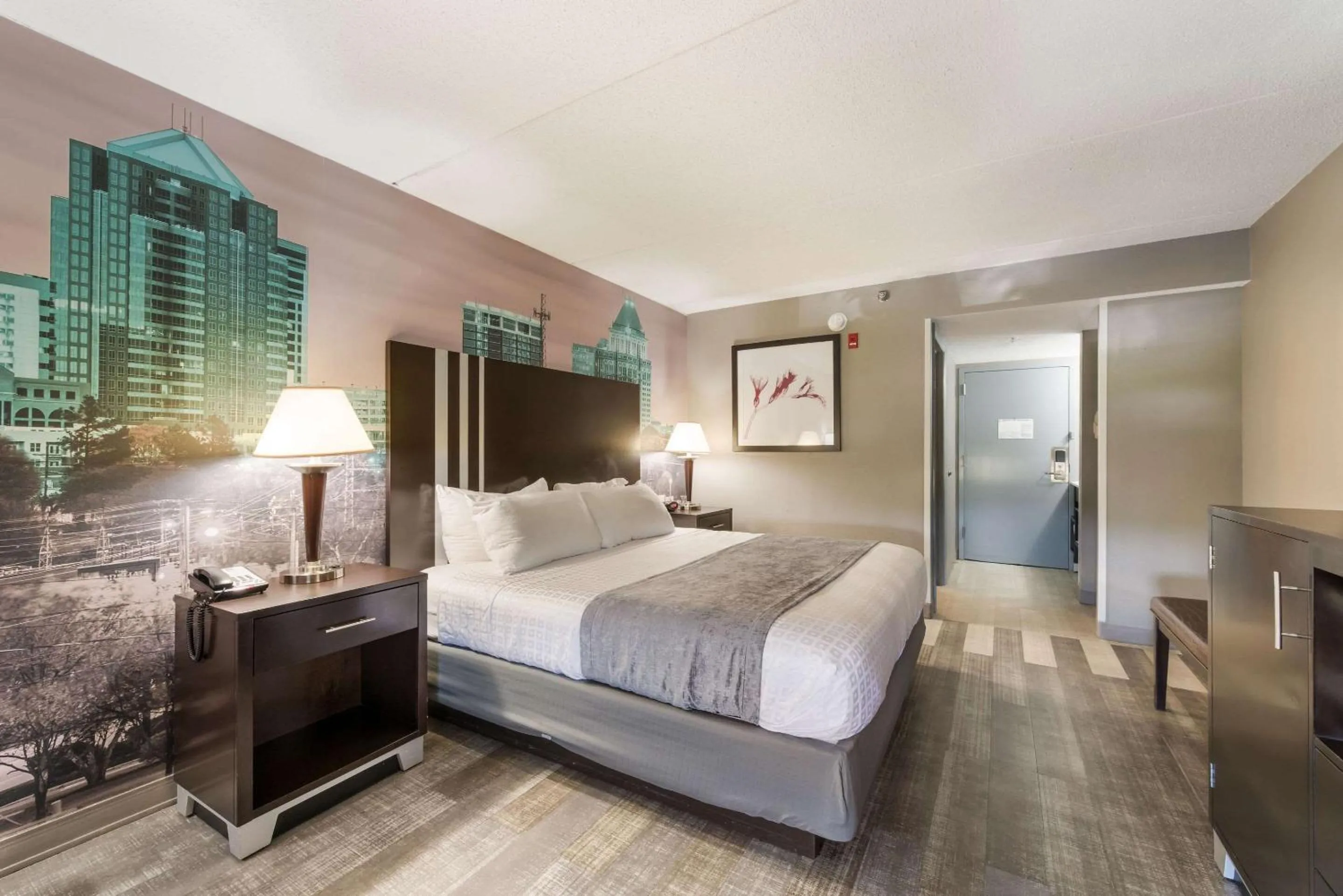 Bedroom, Bed in Clarion Pointe Greensboro Airport