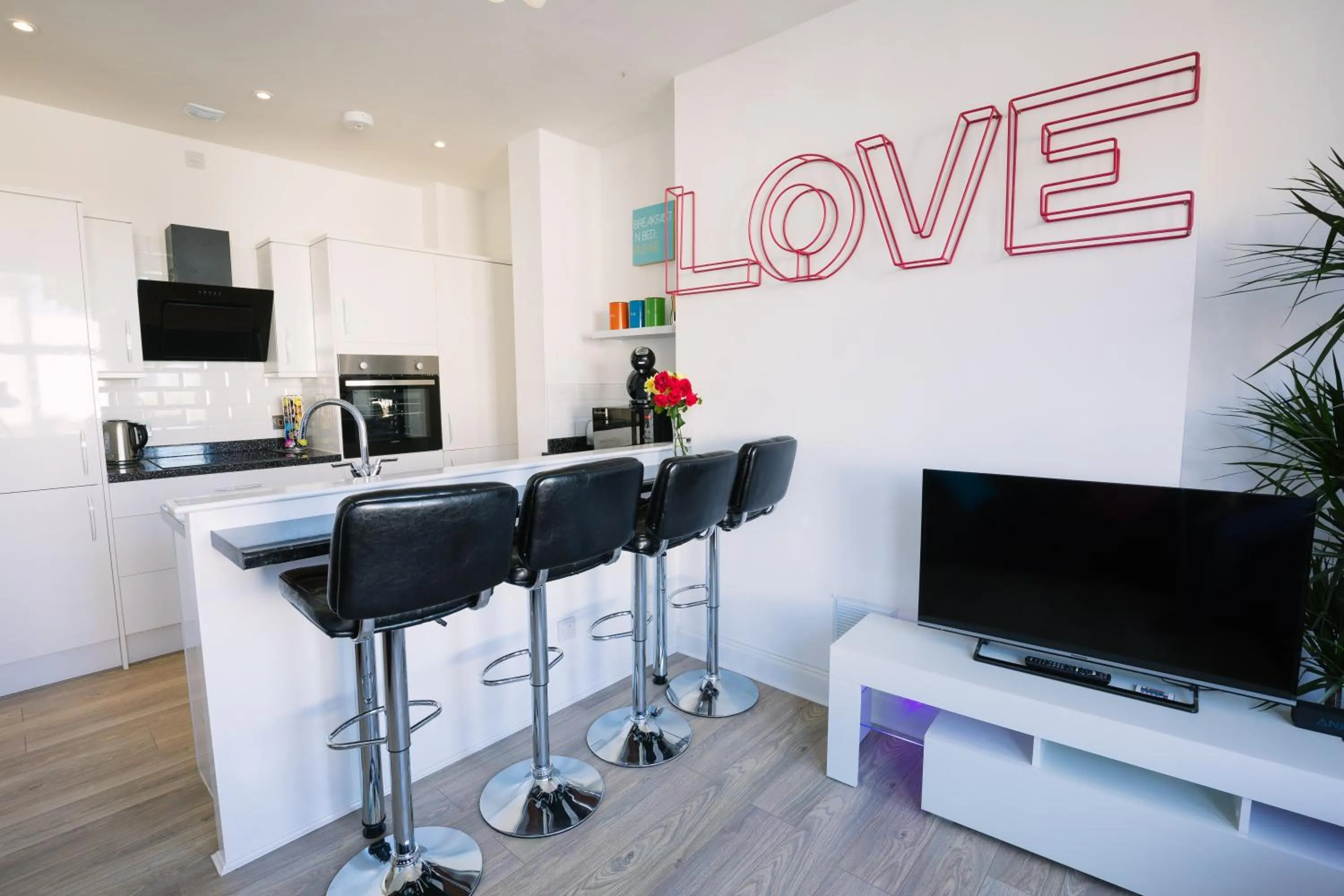 Sea View Sanctuary Apartment!