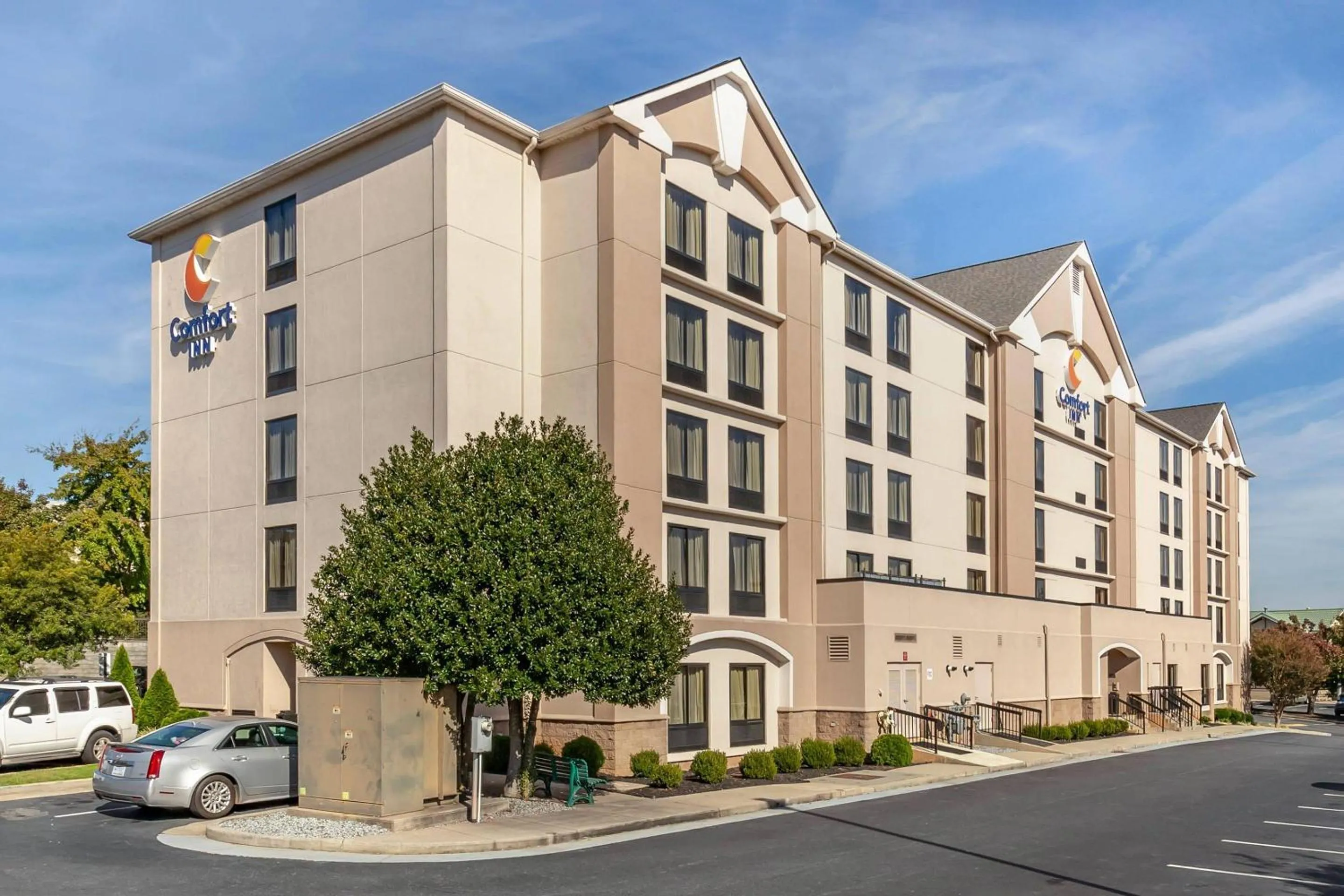 Property building in Comfort Inn Greensboro - Kernersville