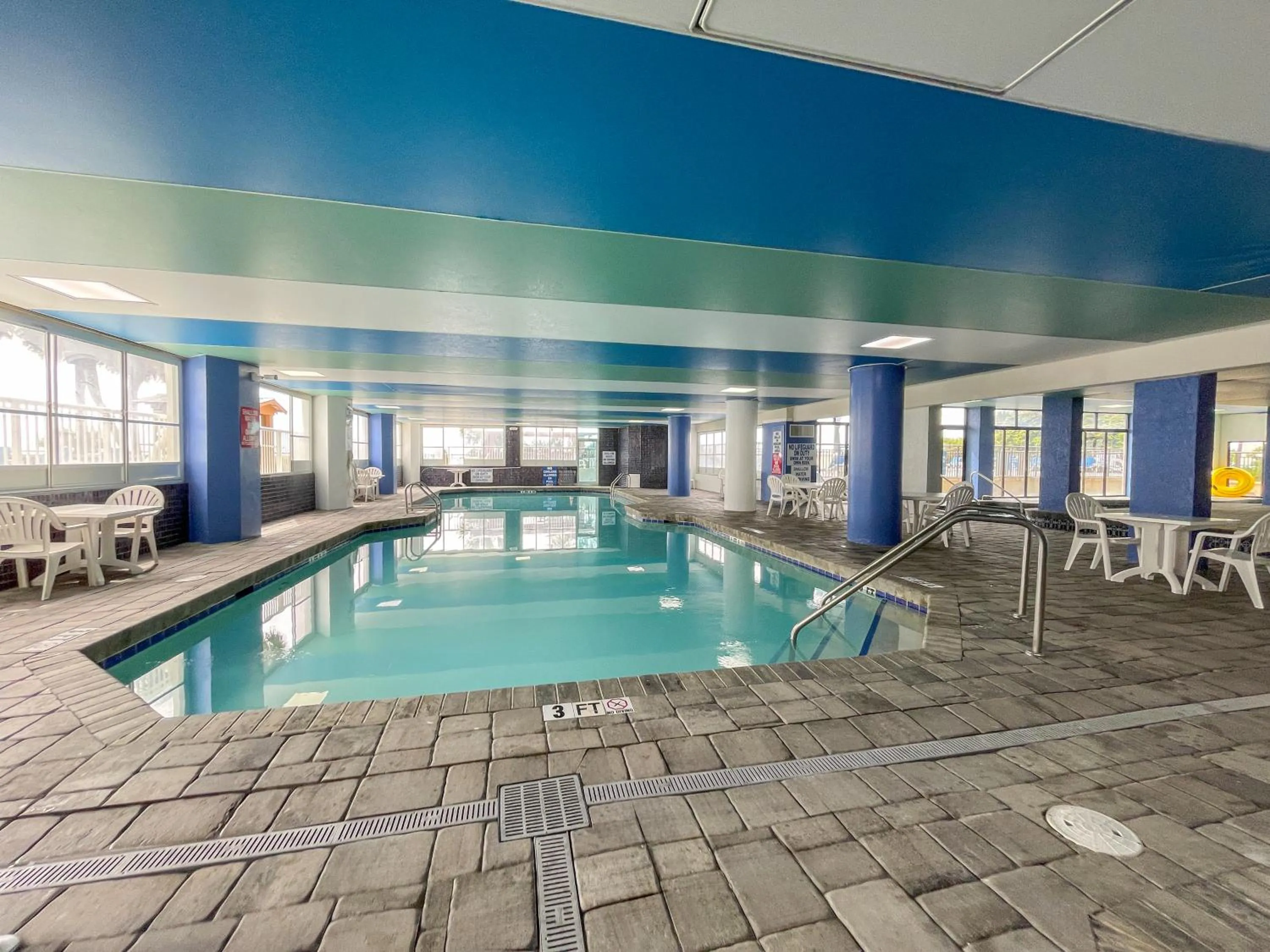 Swimming pool in Captain's Quarters Resort