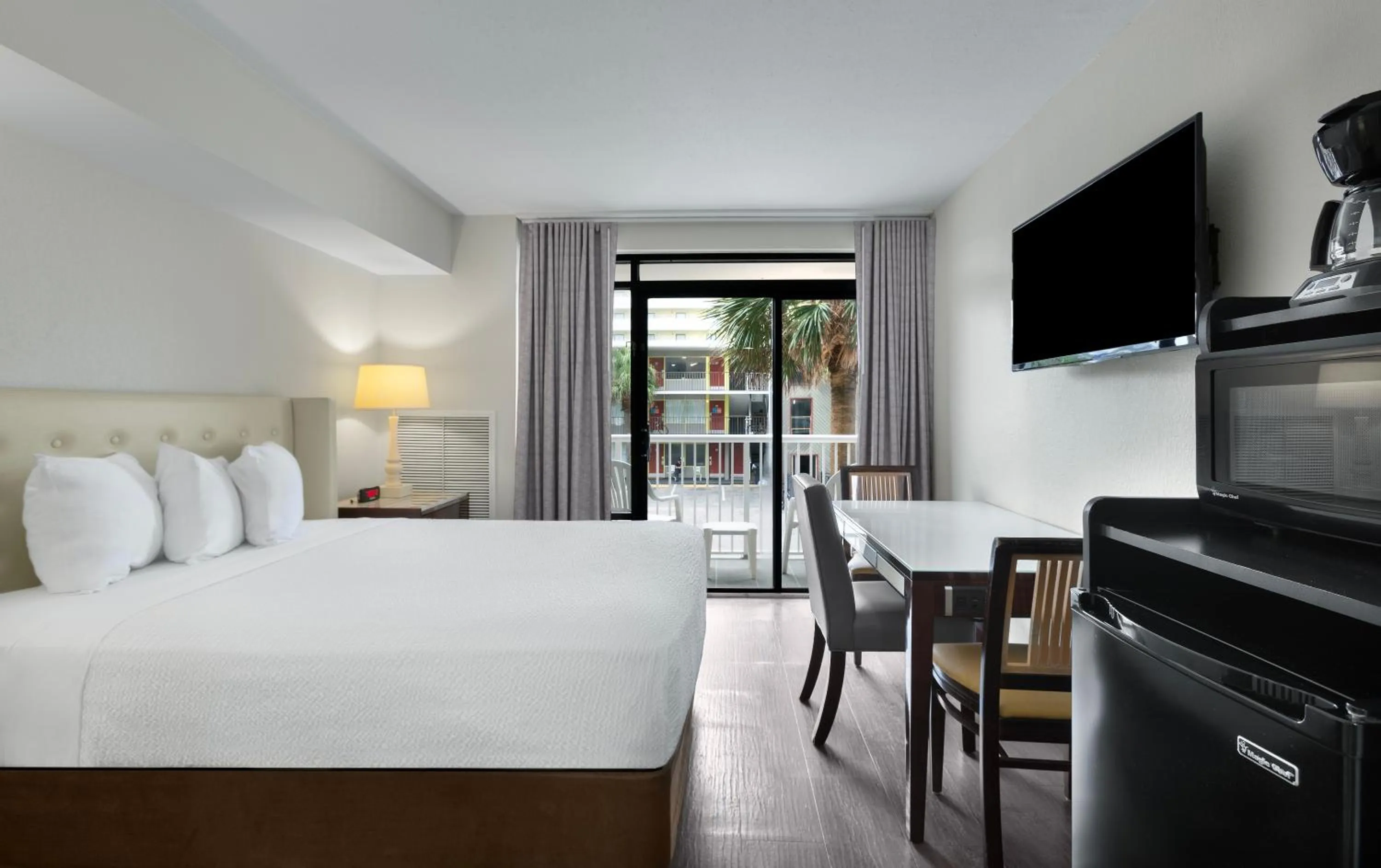 Bed in Captain's Quarters Resort