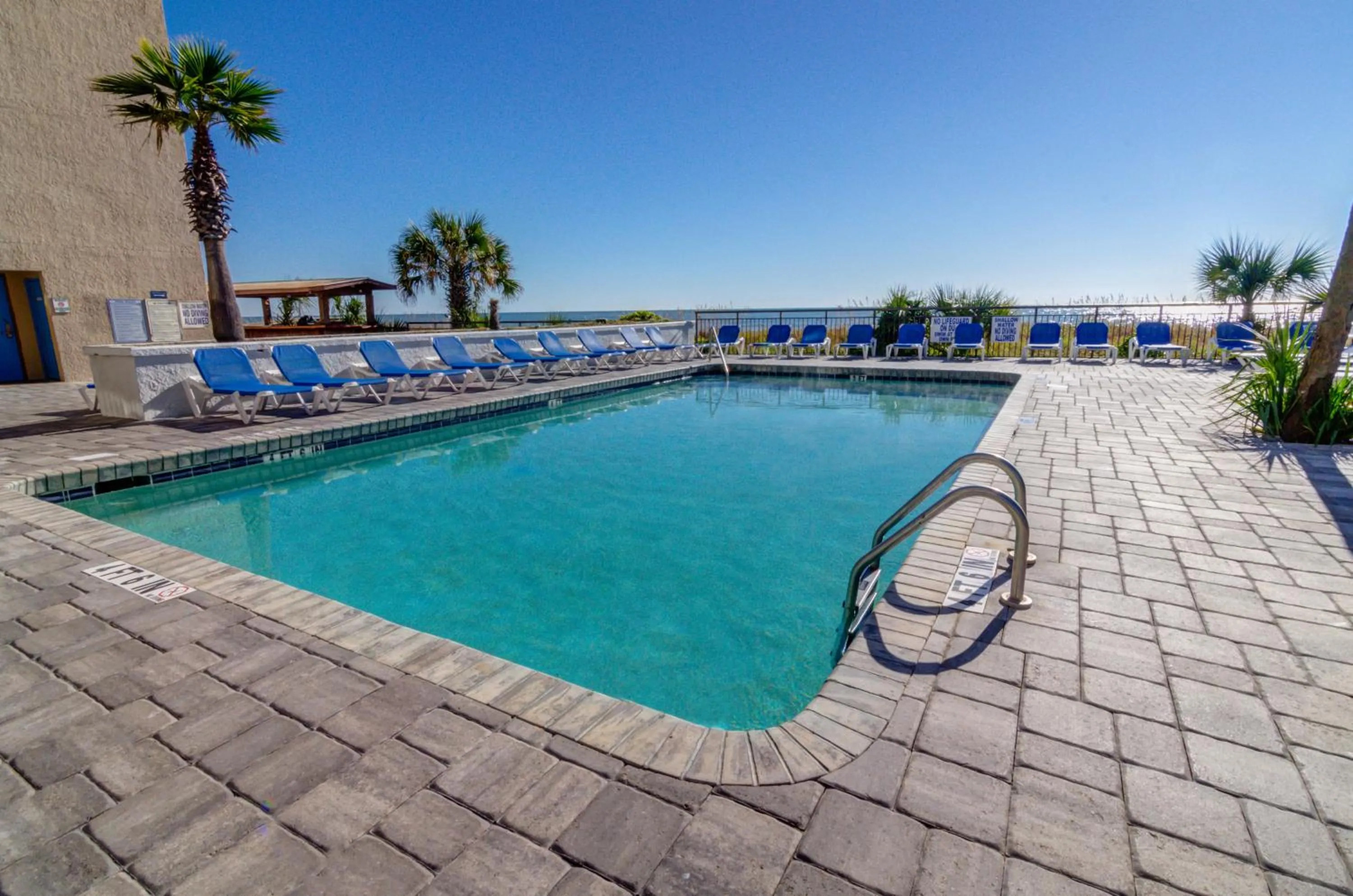 Swimming pool in Captain's Quarters Resort