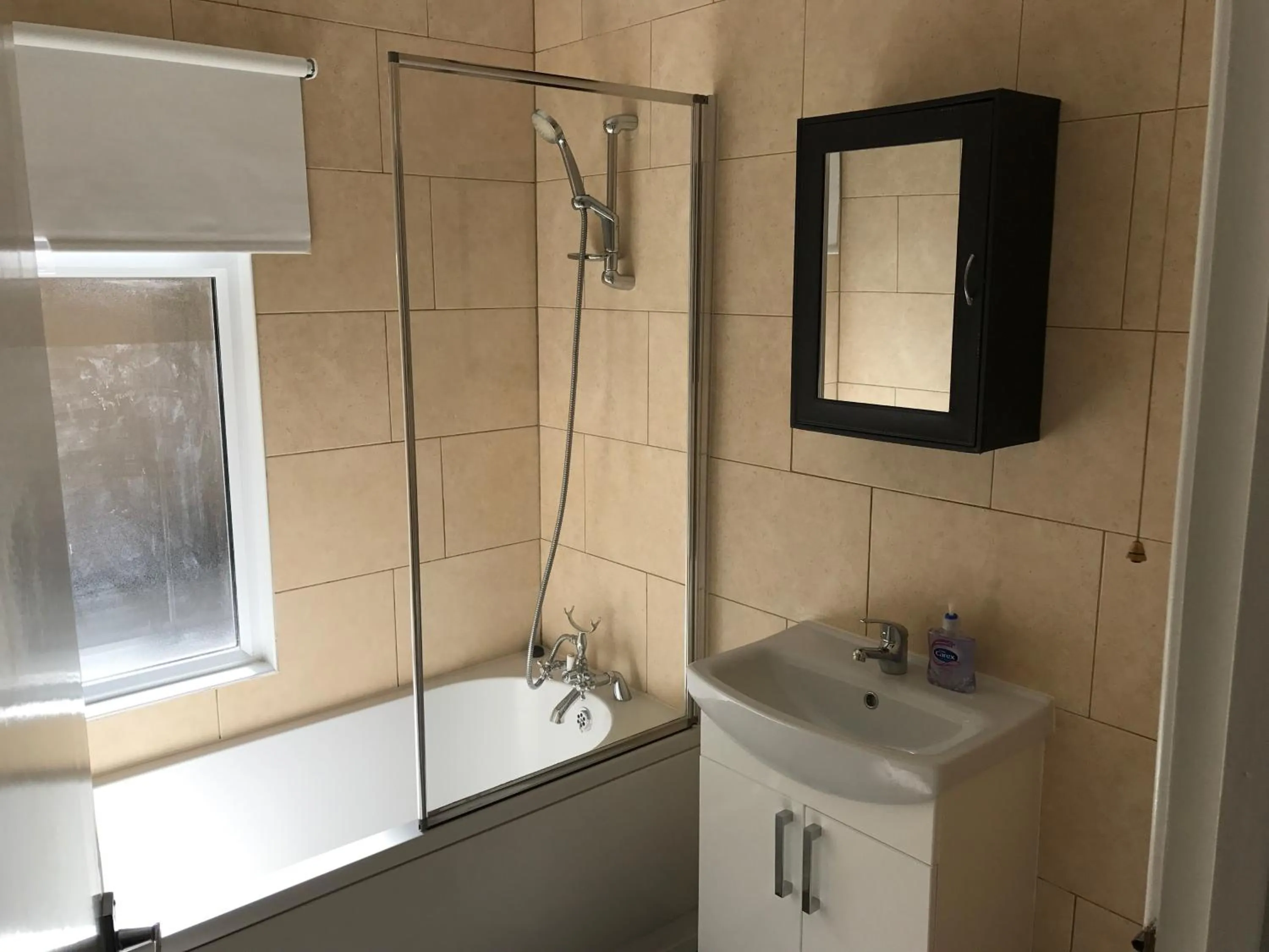 Shower in Turnpike House