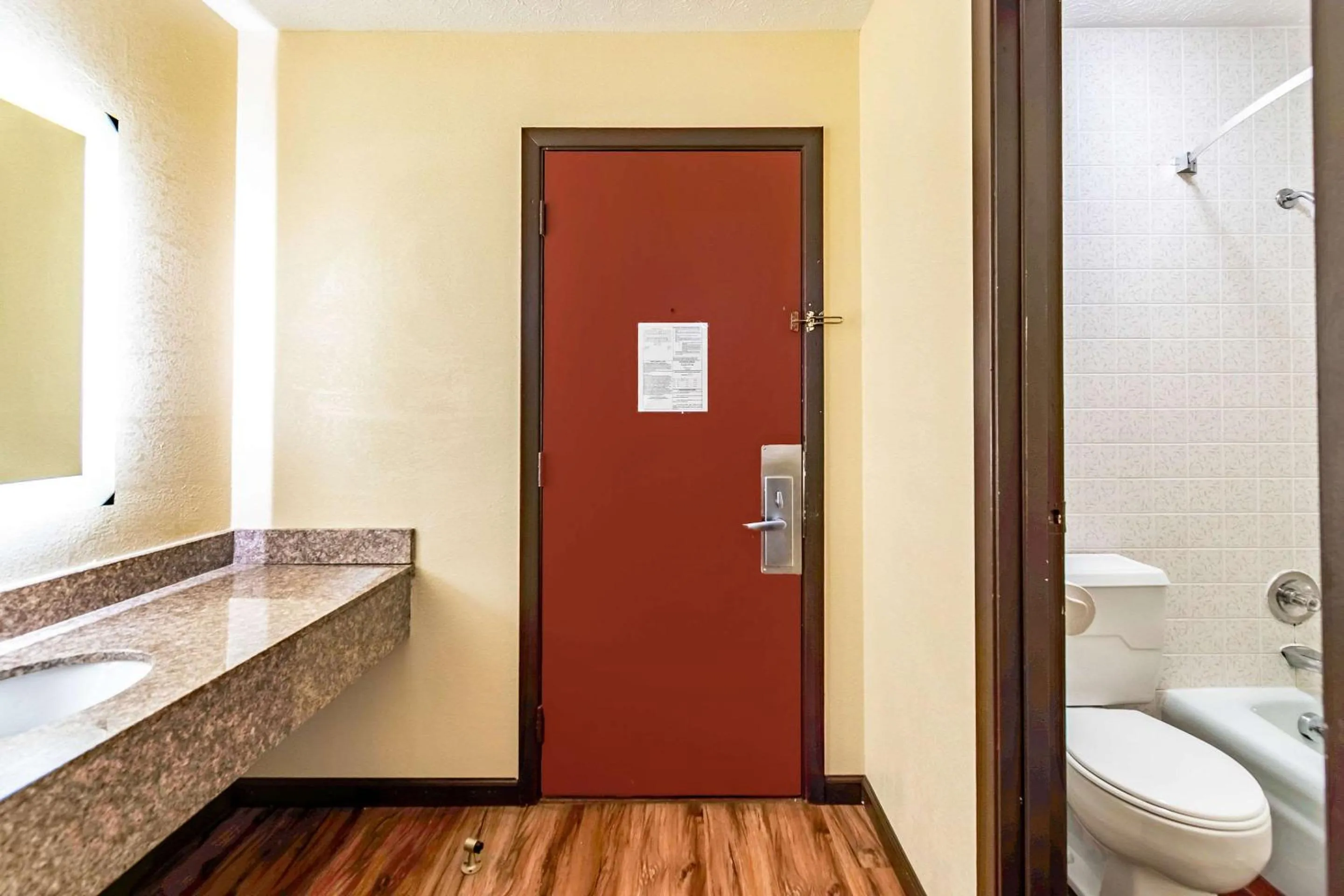 Bedroom in Econo Lodge