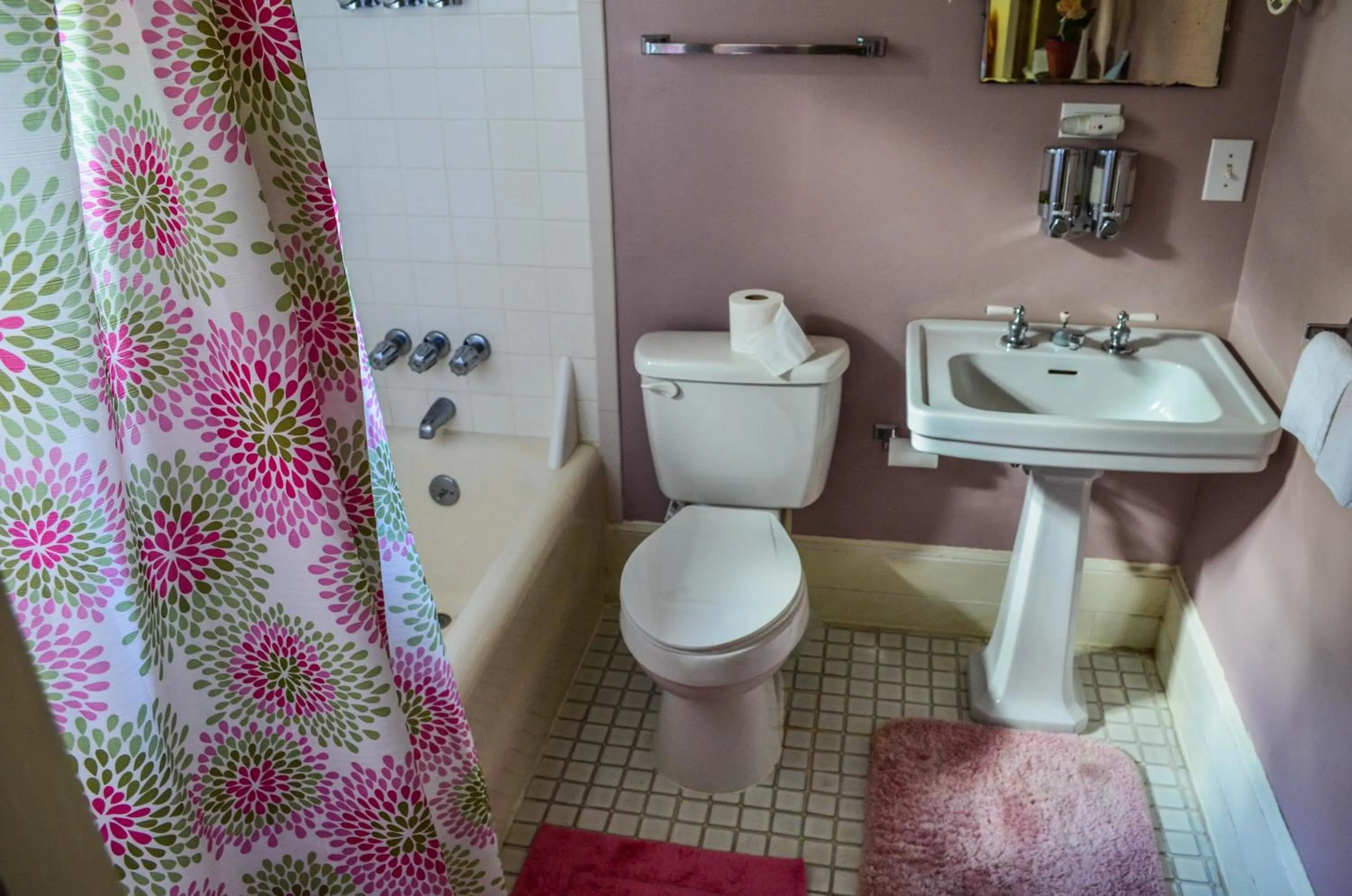 Bathroom in Greenwood Bed & Breakfast