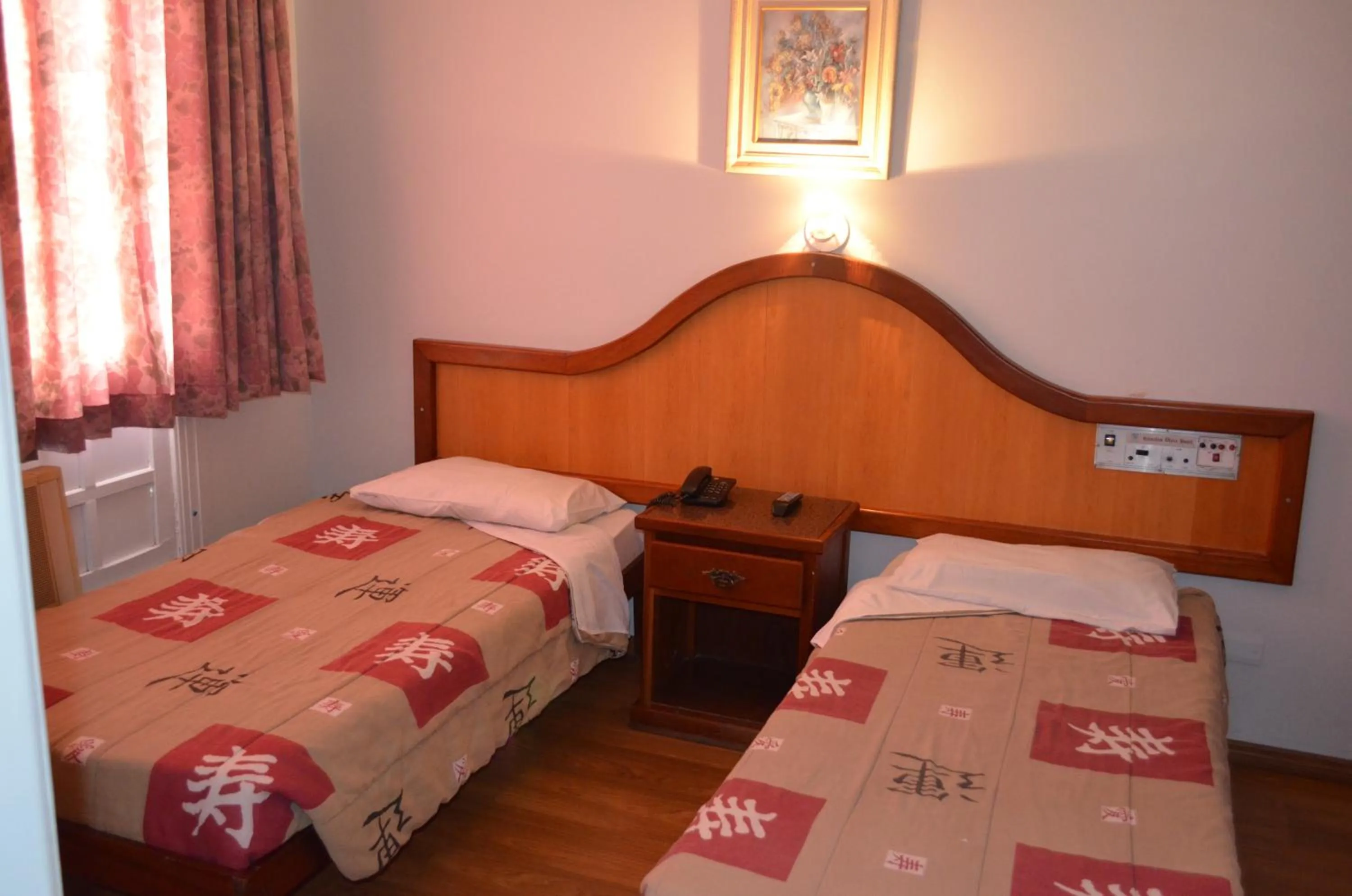 Day, Bed in Reinales Plaza Hotel