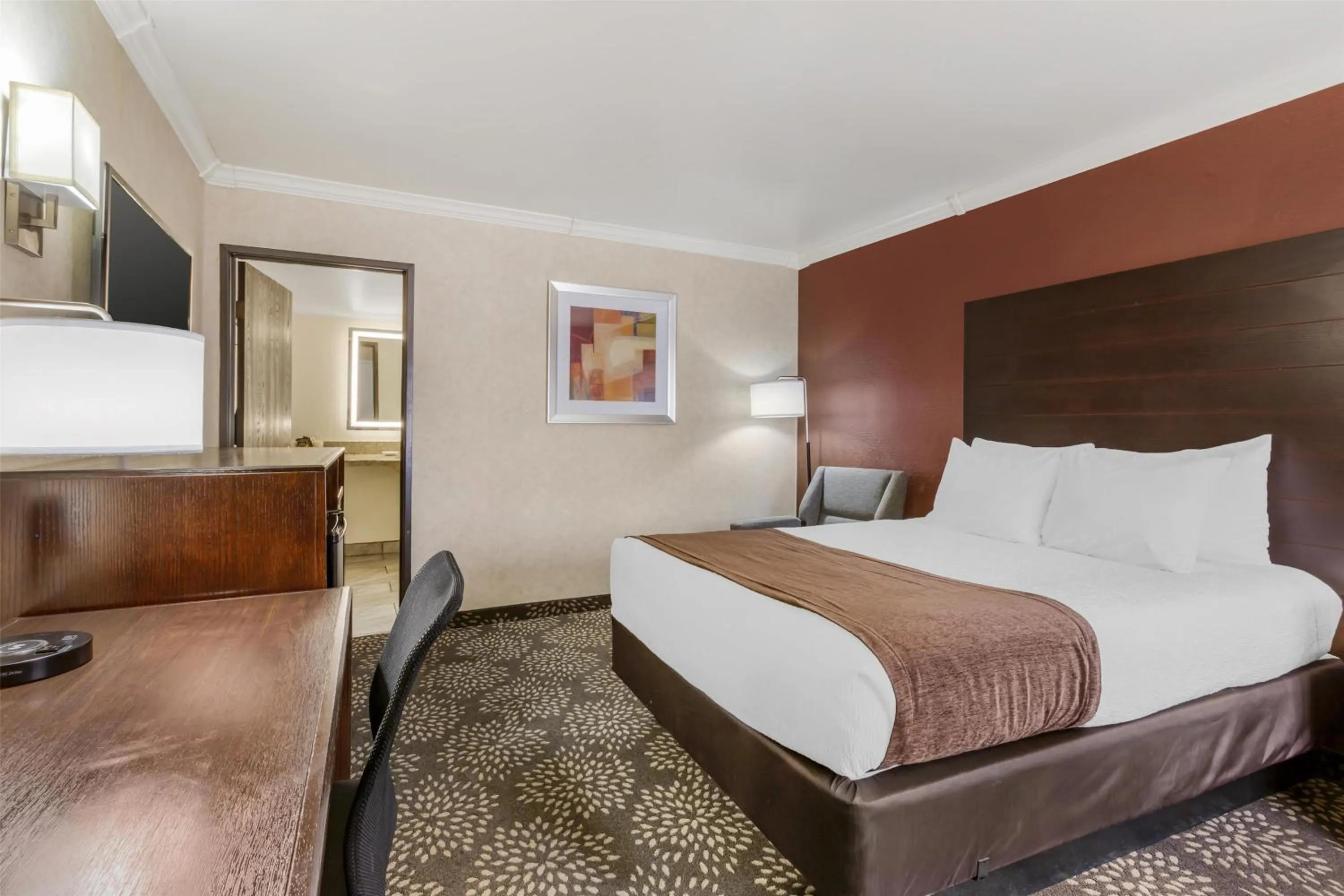 Bedroom, Bed in Best Western InnSuites Tucson Foothills Hotel & Suites