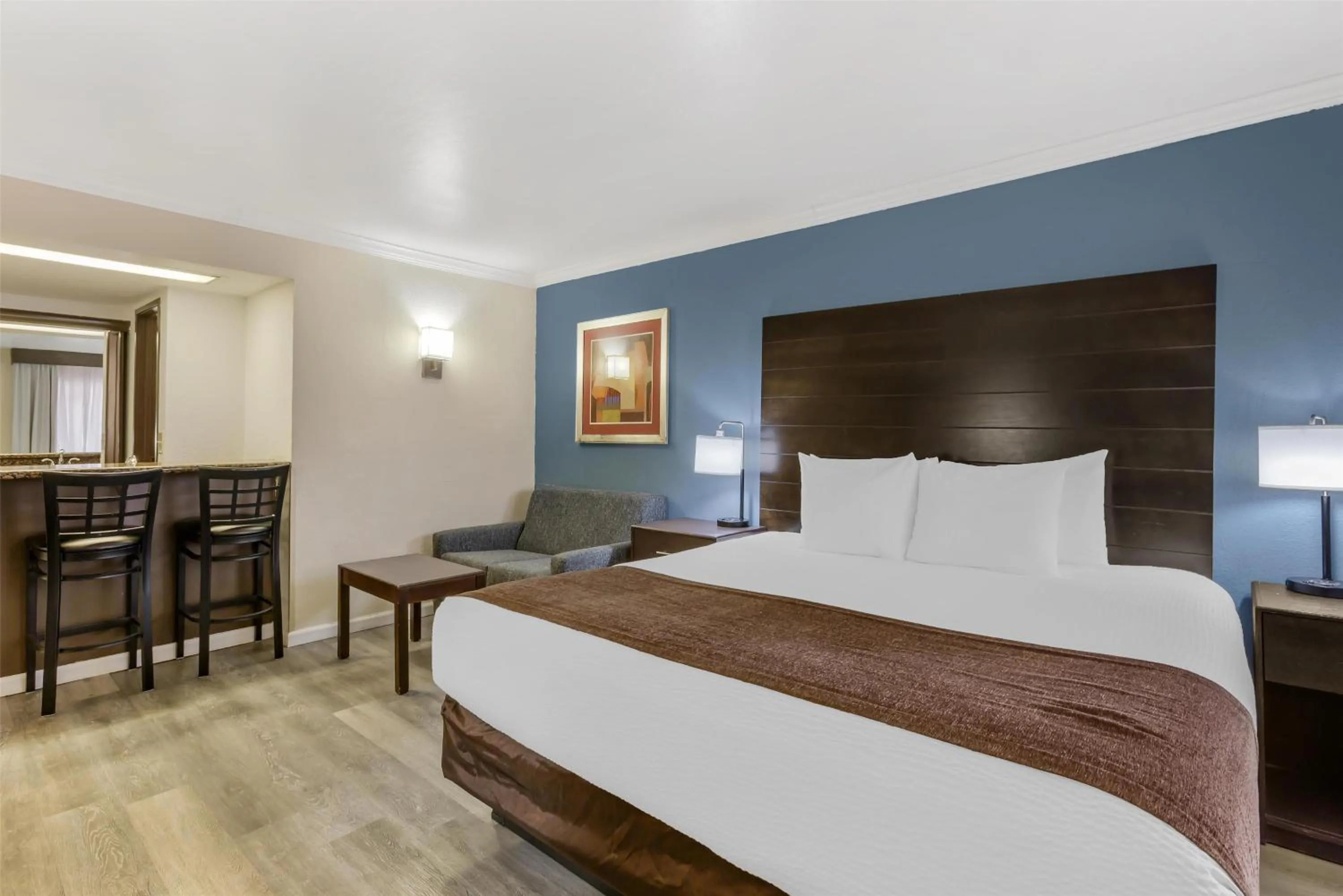 Bedroom, Bed in Best Western InnSuites Tucson Foothills Hotel & Suites