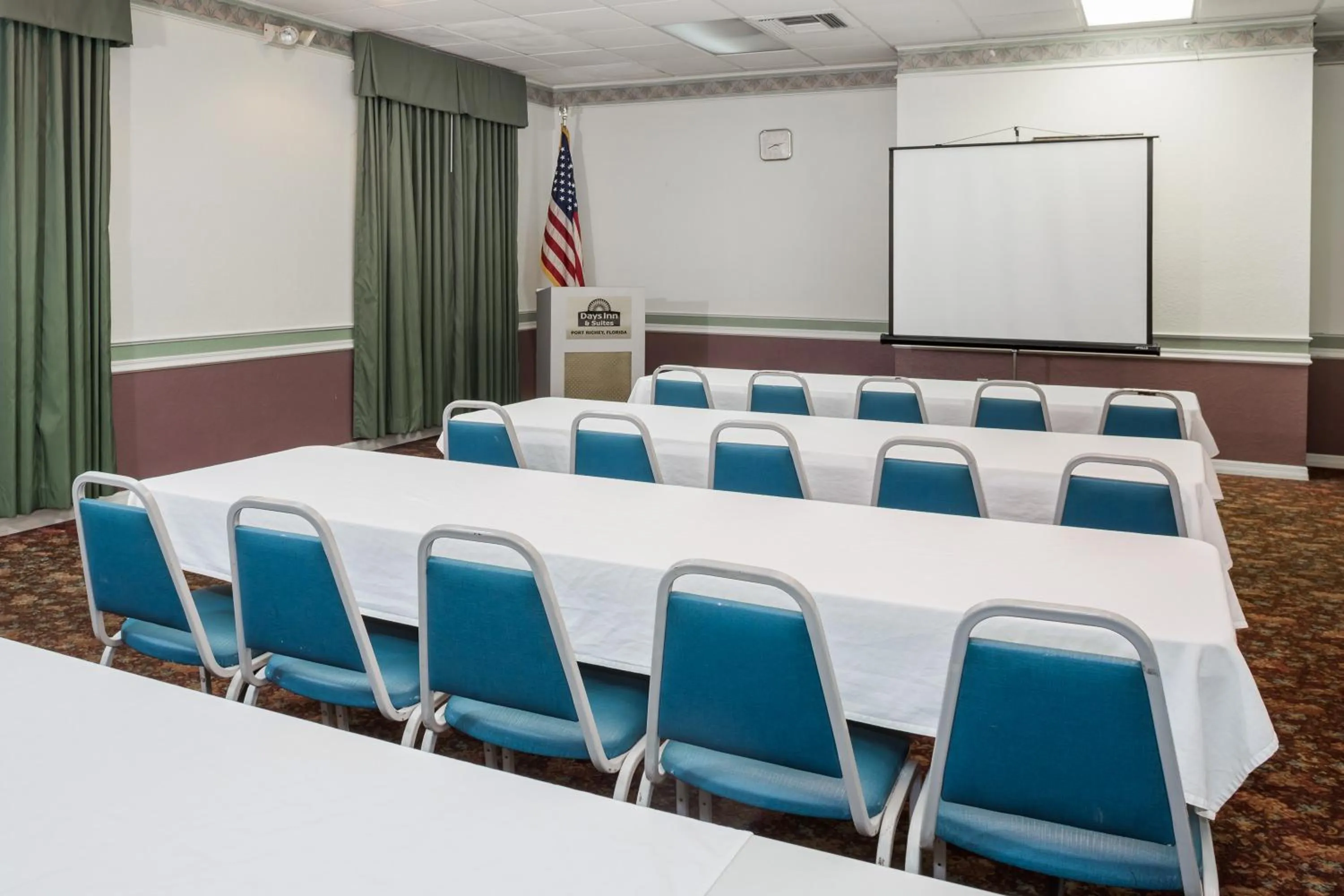 Meeting/conference room in Days Inn & Suites by Wyndham Port Richey