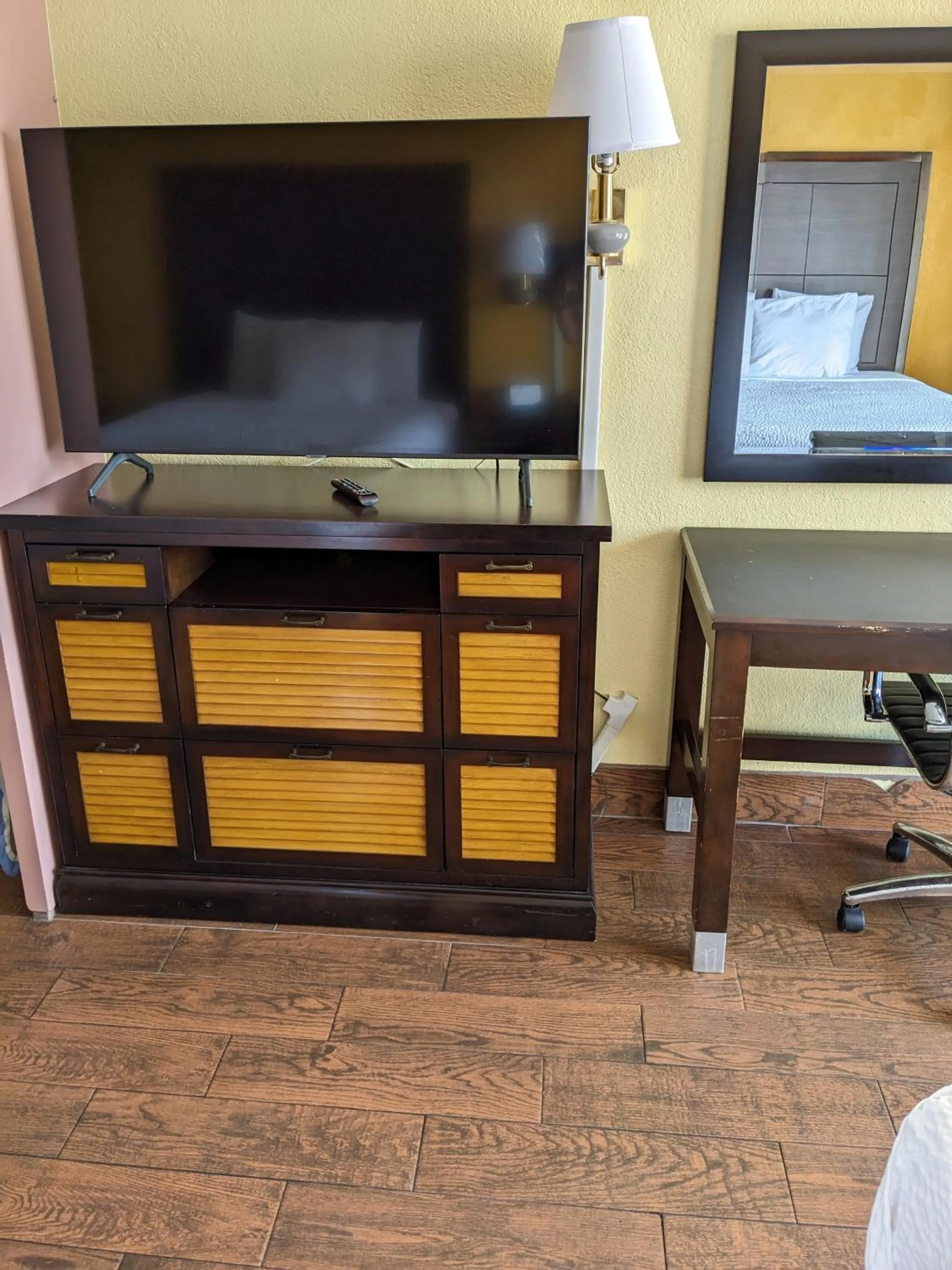 Bedroom in Days Inn & Suites by Wyndham Port Richey