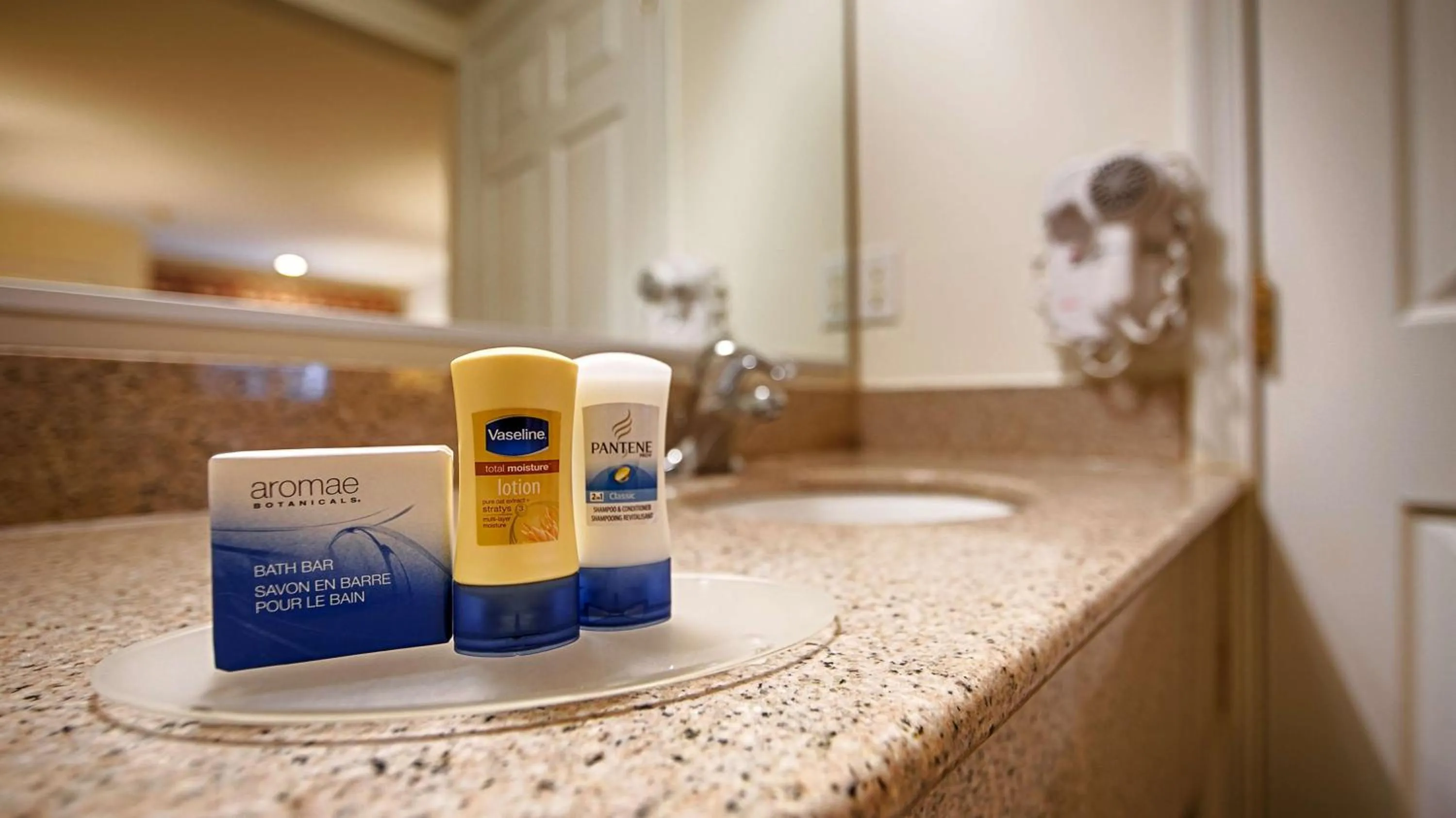 Bathroom in Garden State Inn