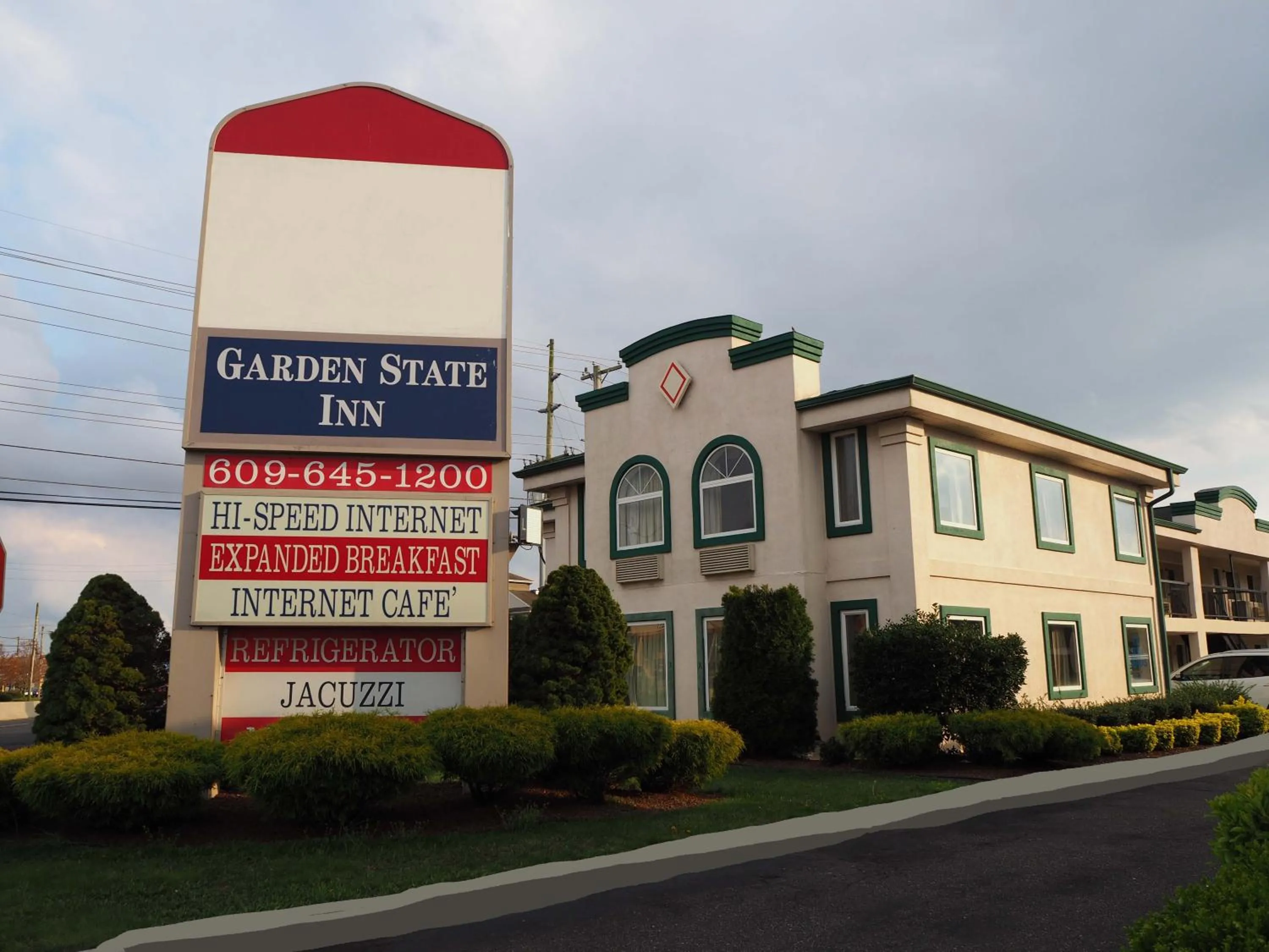Property building in Garden State Inn