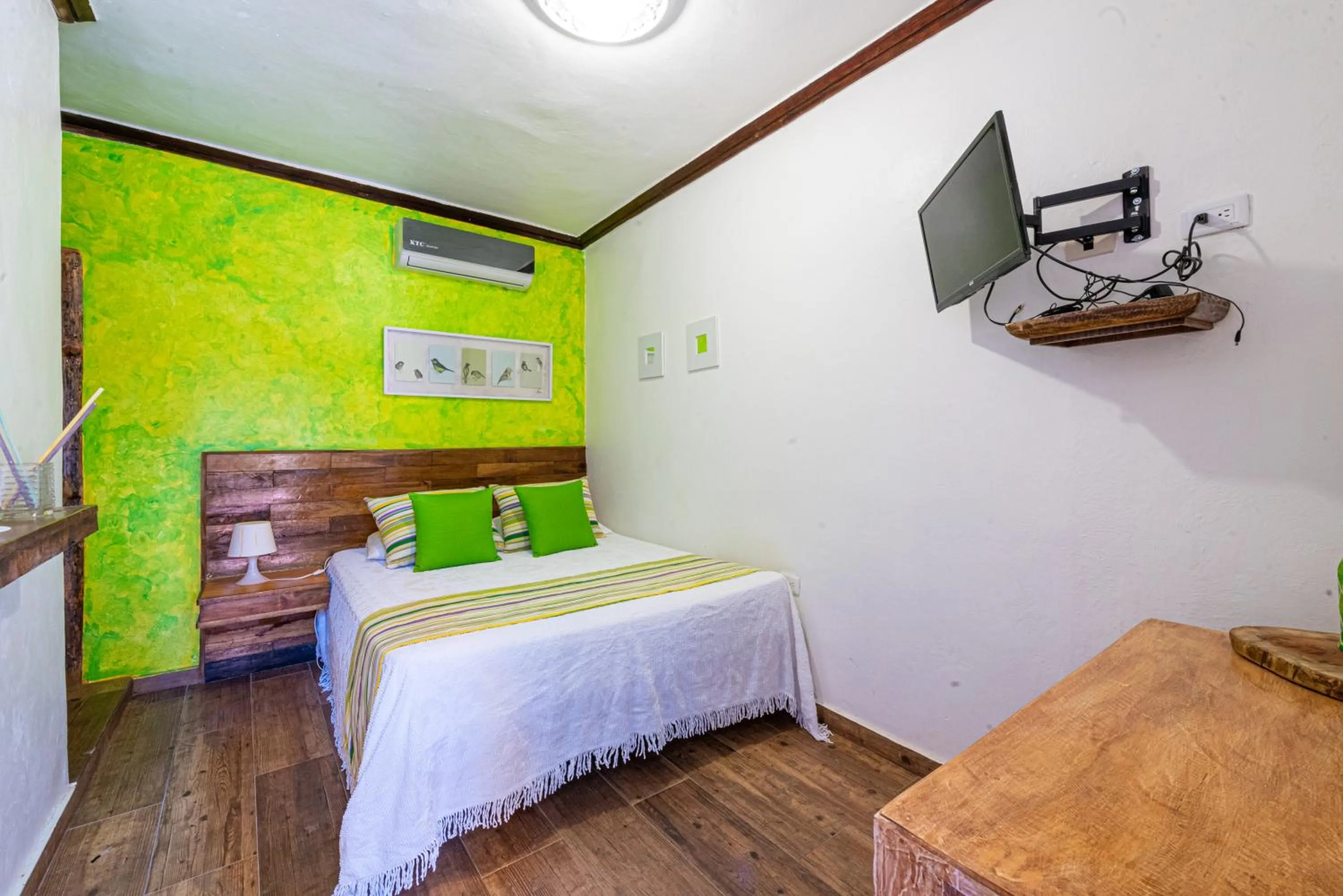 Bed in Vista de Águilas Ecolodge