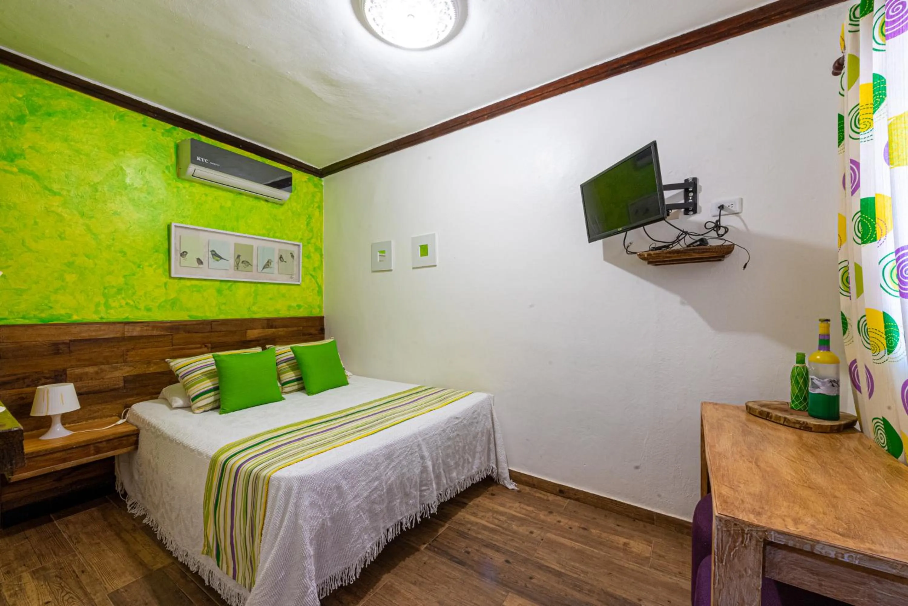 Bed in Vista de Águilas Ecolodge