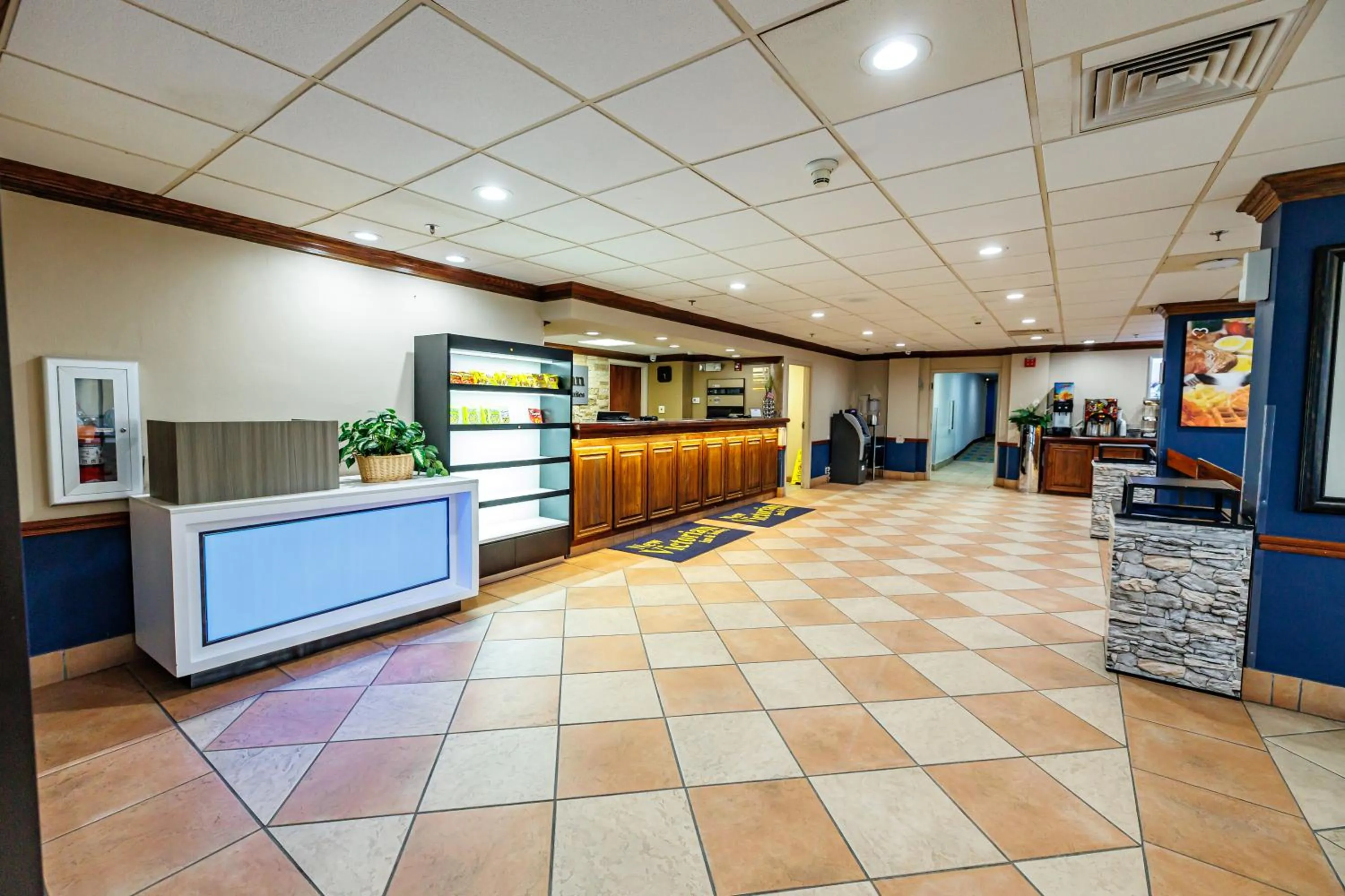 Lobby or reception in New Victorian Inn & Suites Omaha