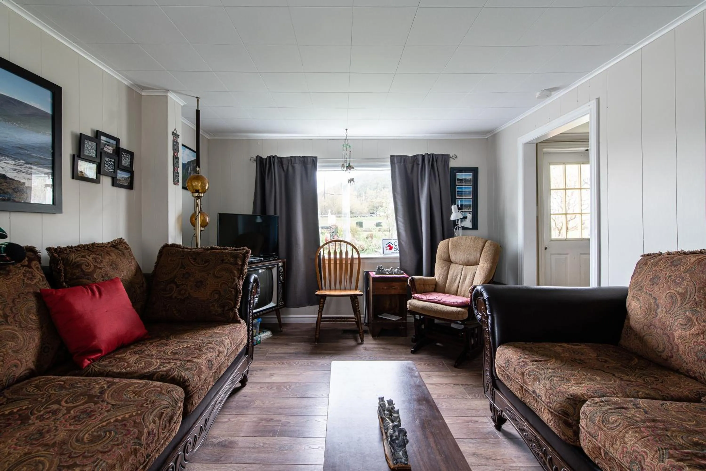 TV and multimedia in Out East B&B - Norris Point