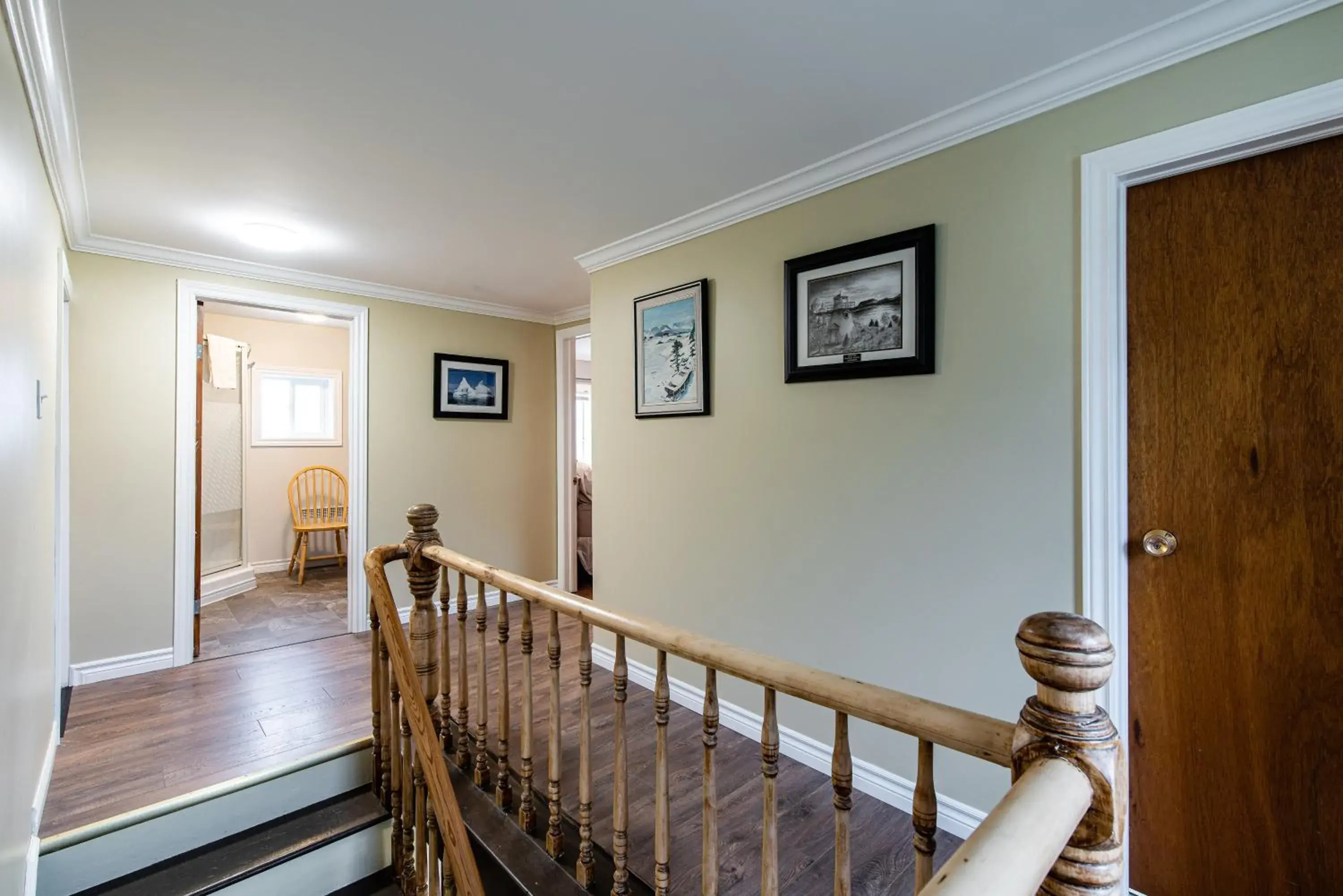 Family Room with Shared Bathroom in Out East B&B - Norris Point Family Room with Shared Bathroom in Out East B&B - Norris Point