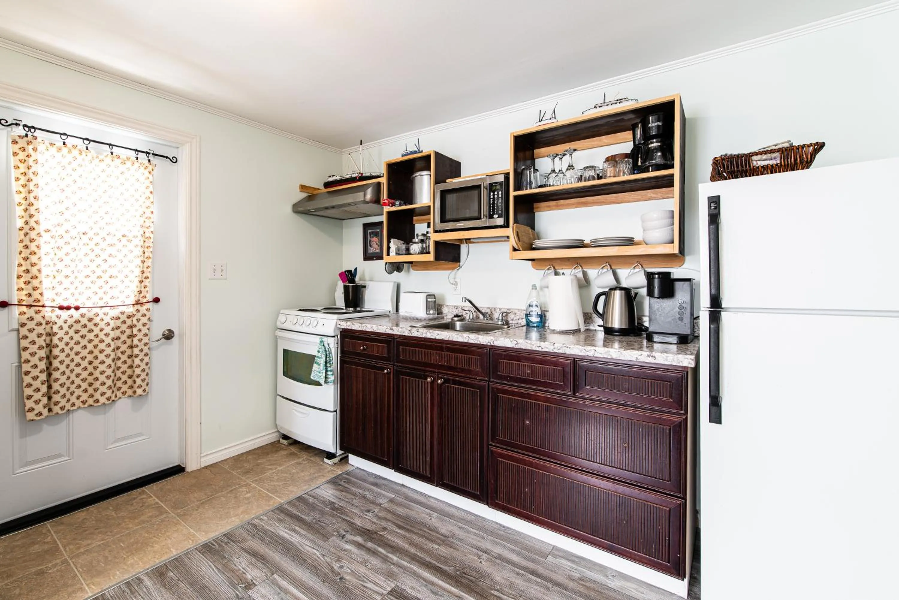 Kitchen or kitchenette in Out East B&B - Norris Point