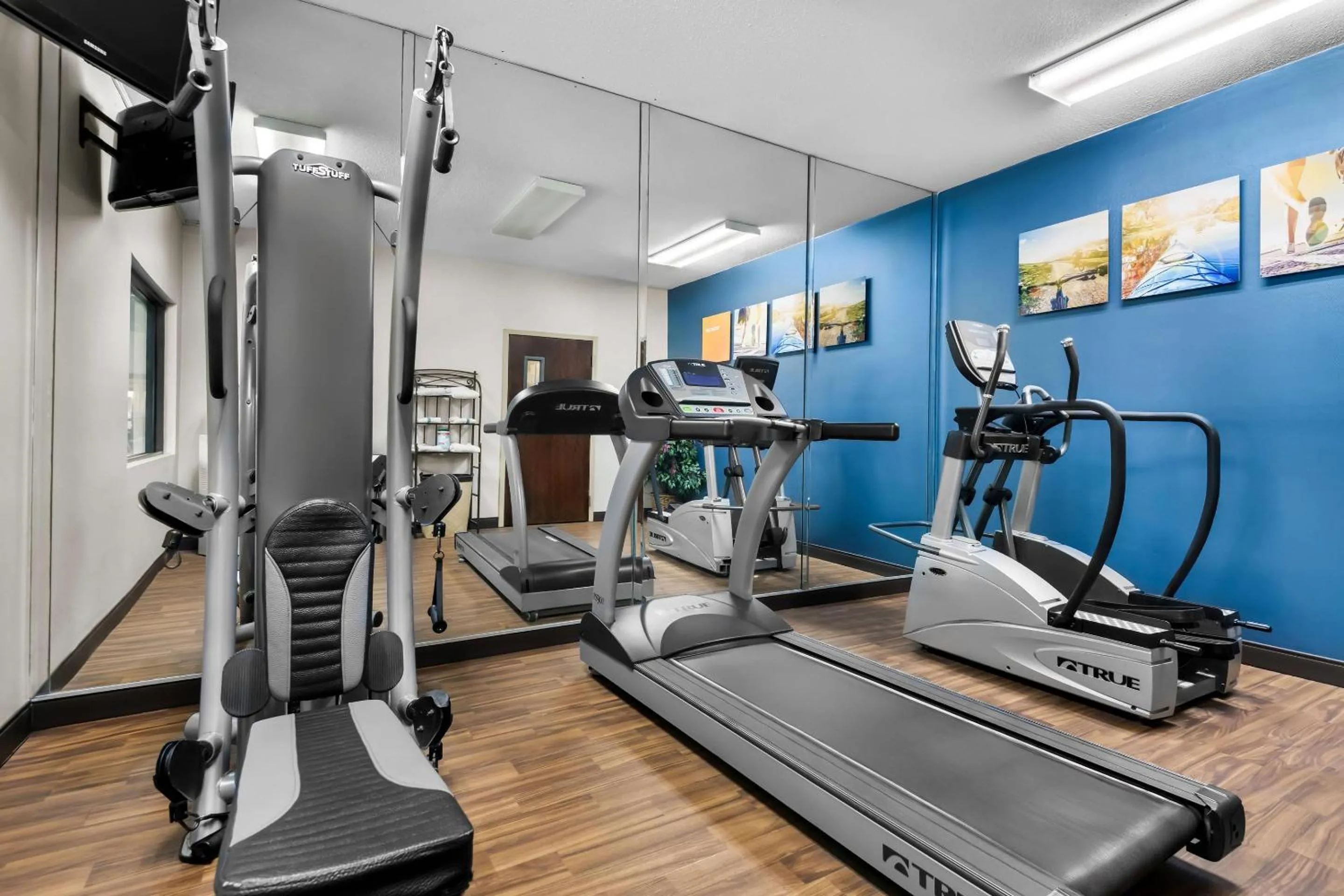 Fitness centre/facilities in Comfort Inn & Suites North East