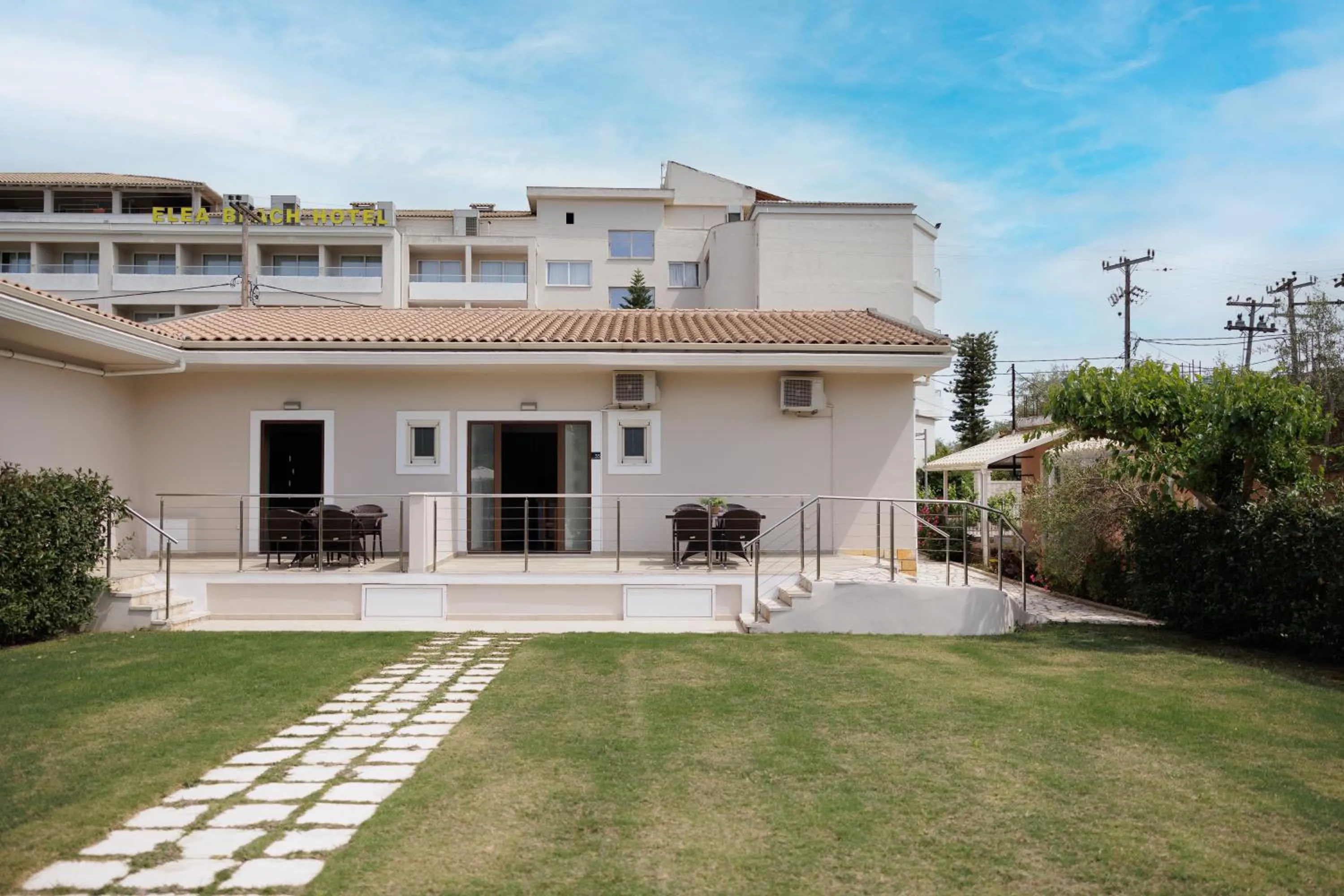 Property building in Santos Luxury Apartments