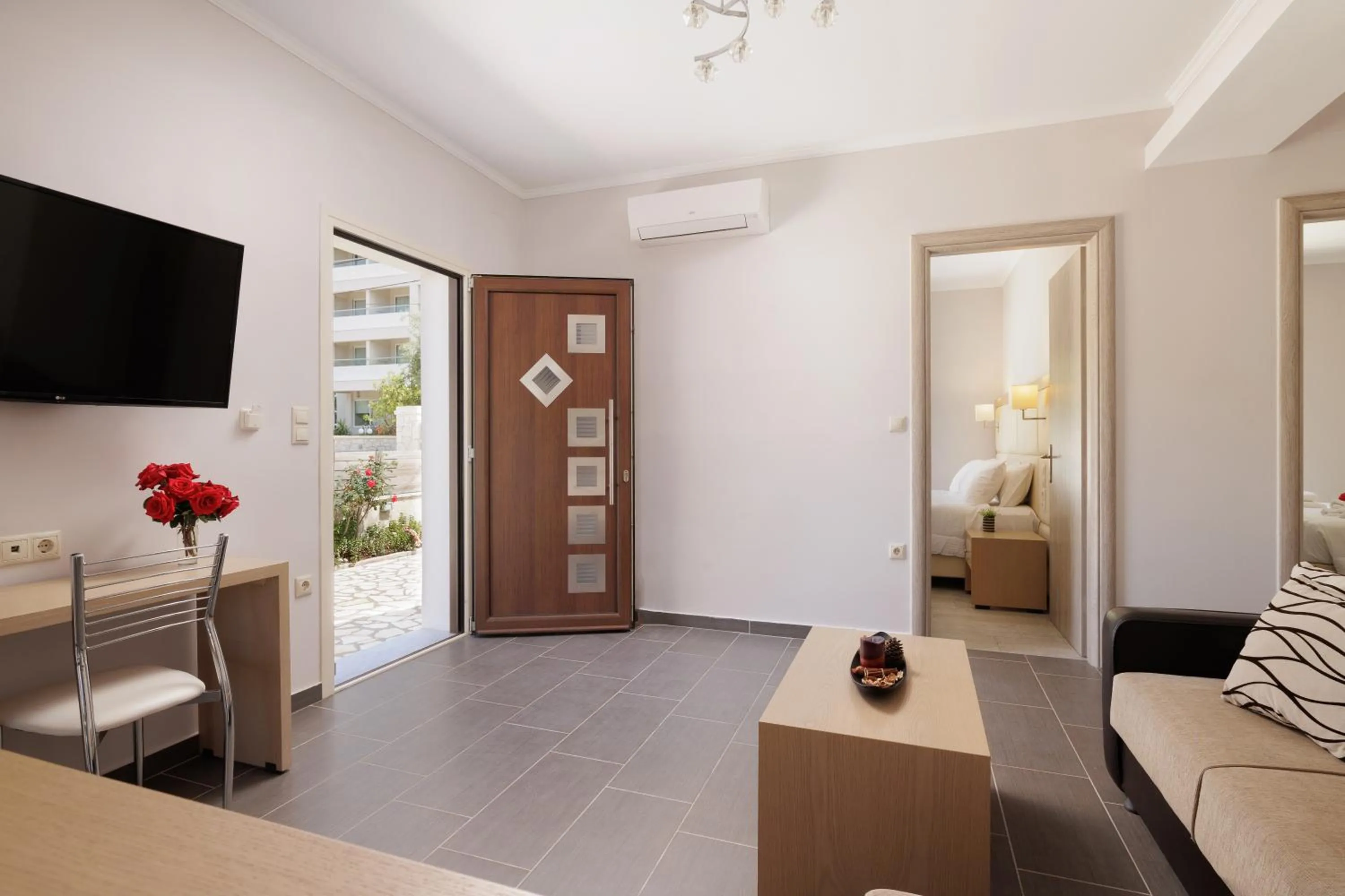 TV and multimedia in Santos Luxury Apartments
