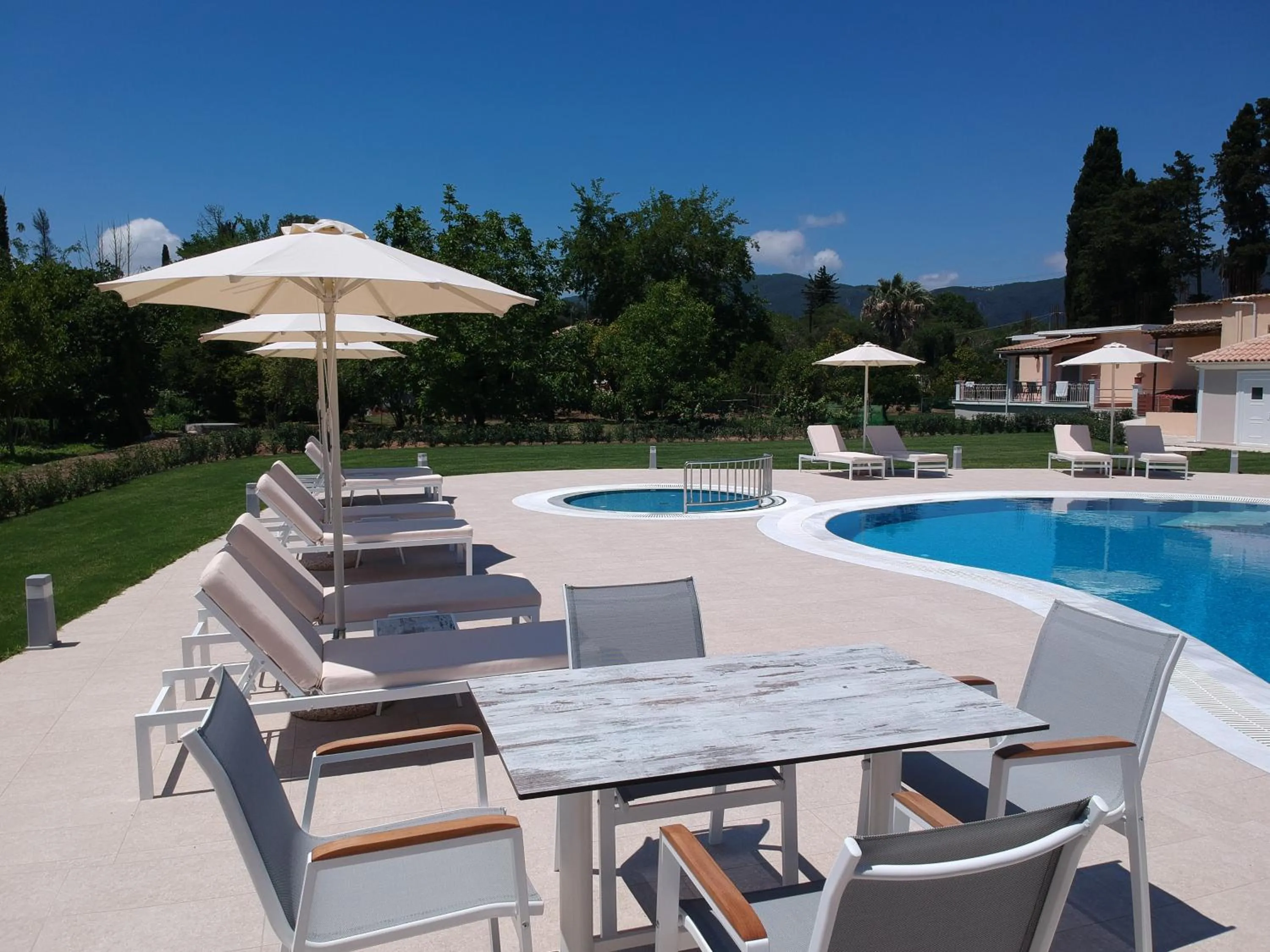 Summer in Santos Luxury Apartments