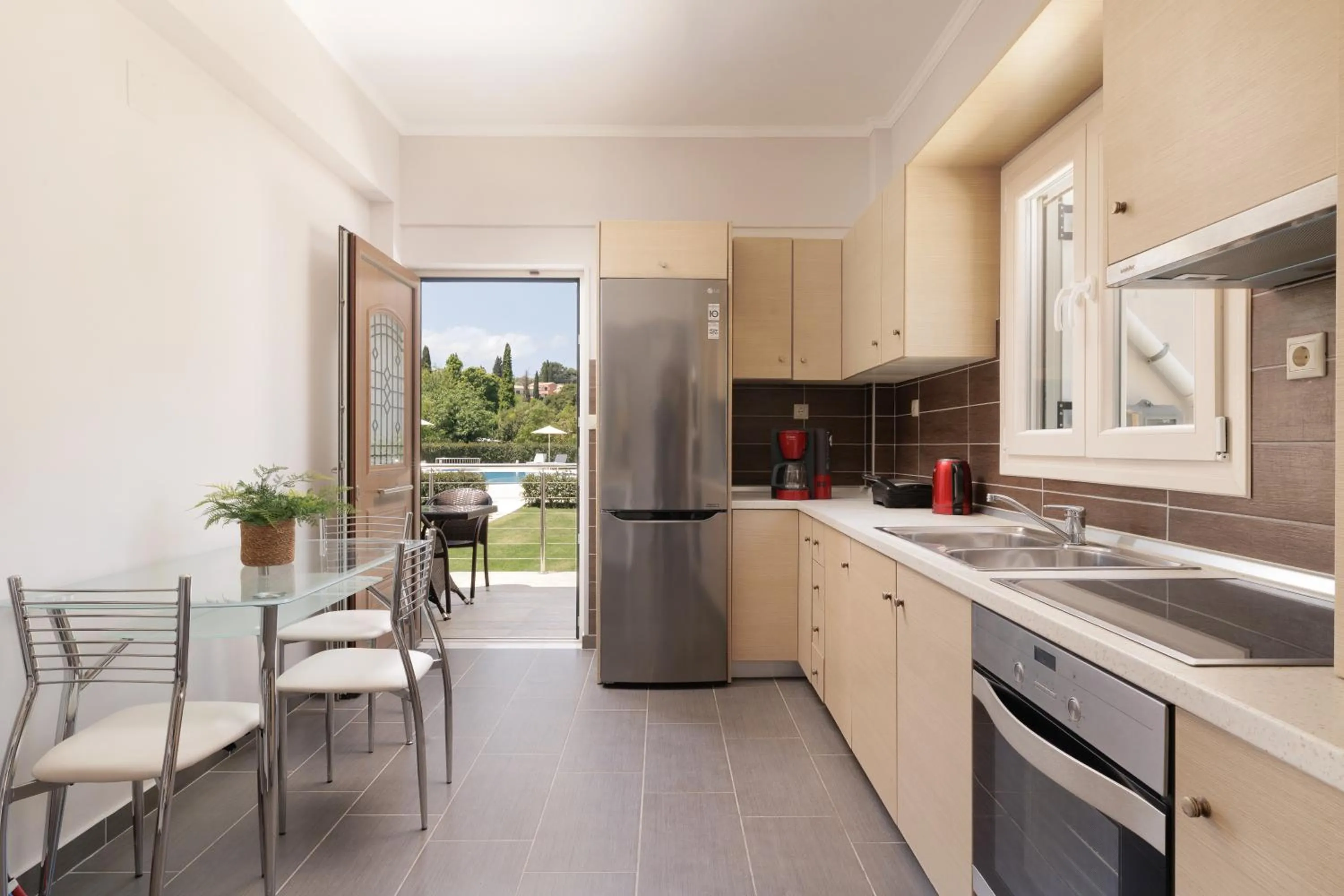 Dining area in Santos Luxury Apartments