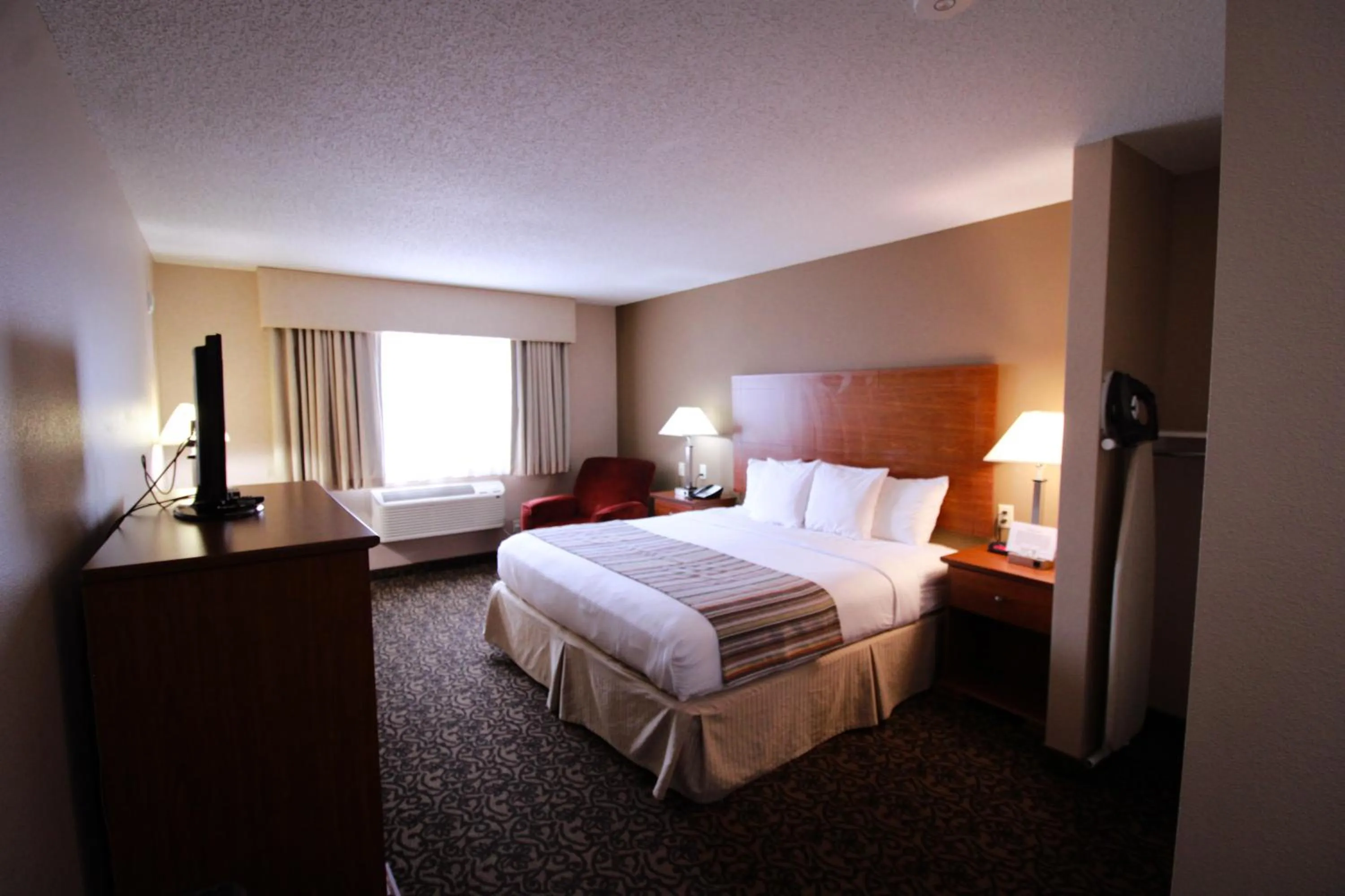 Bedroom, Bed in Canby Inn and Suites
