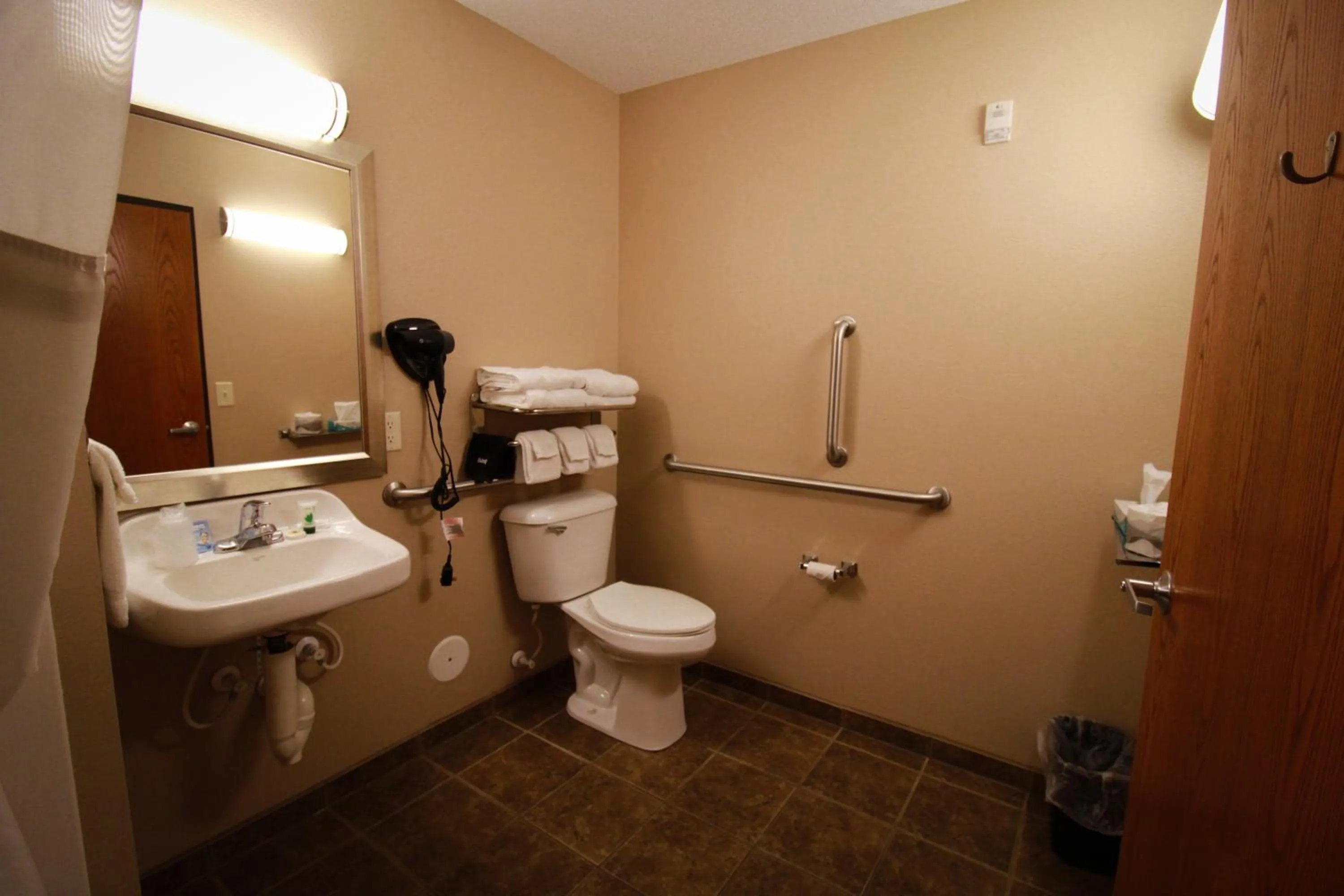 Bathroom in Canby Inn and Suites