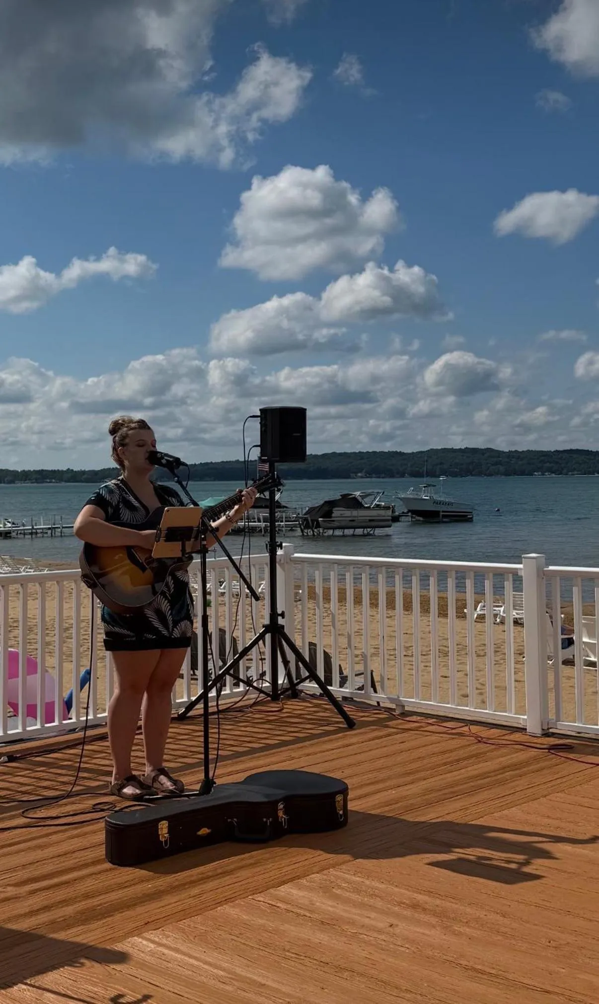 Evening entertainment in The Baywatch Resort