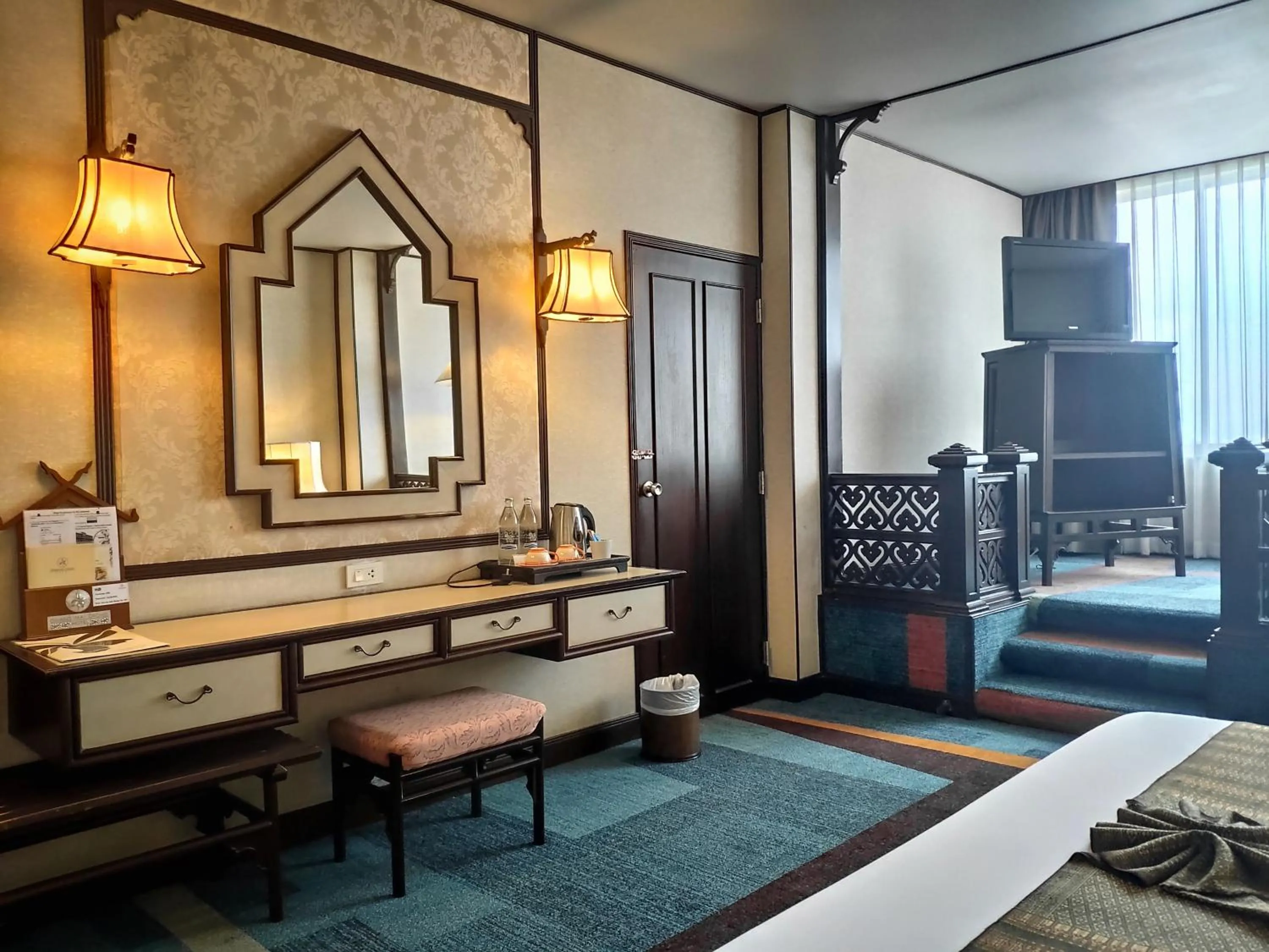 Living room, Bed in Chiang Mai Orchid Hotel