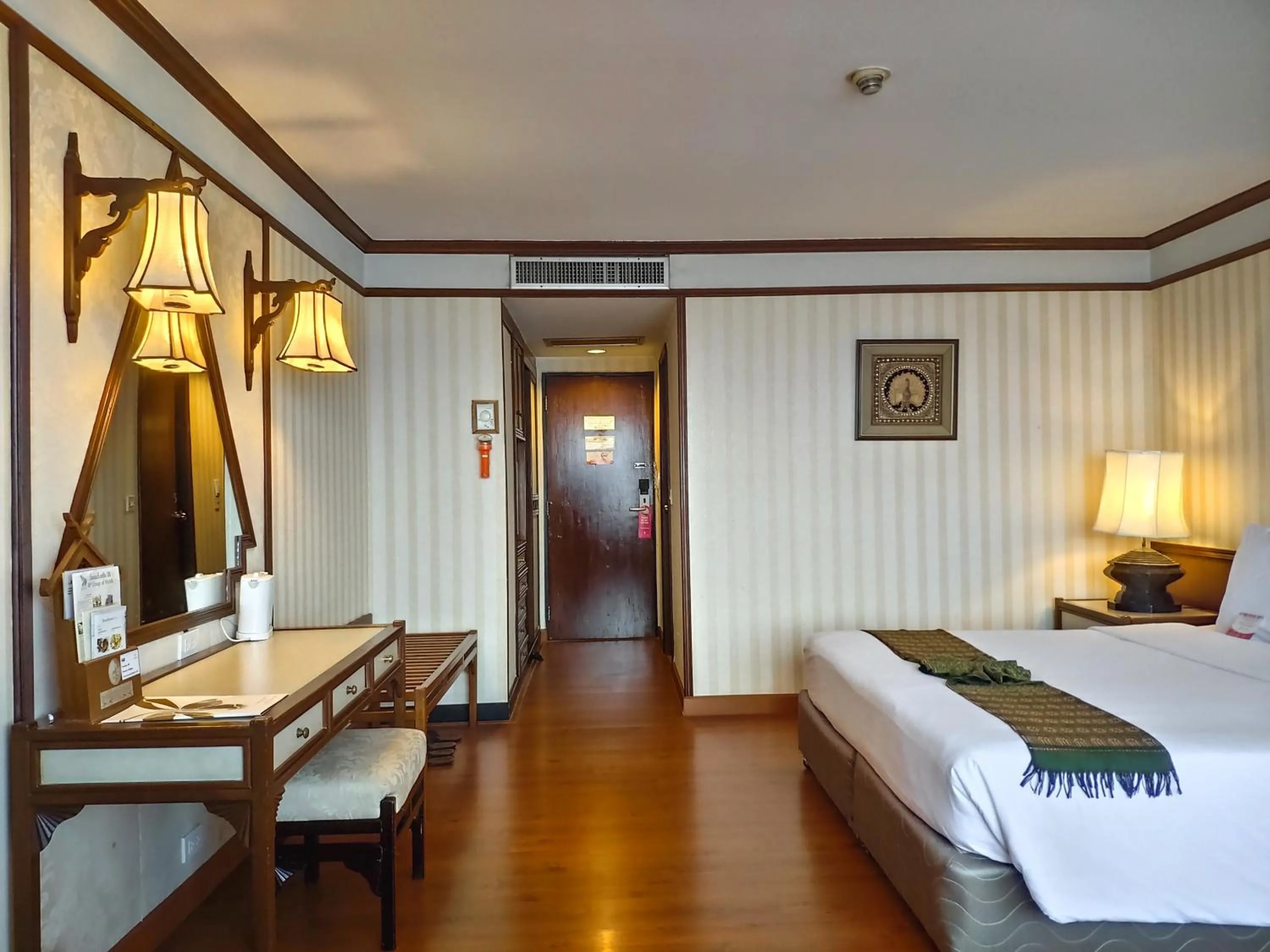 Photo of the whole room, Bed in Chiang Mai Orchid Hotel