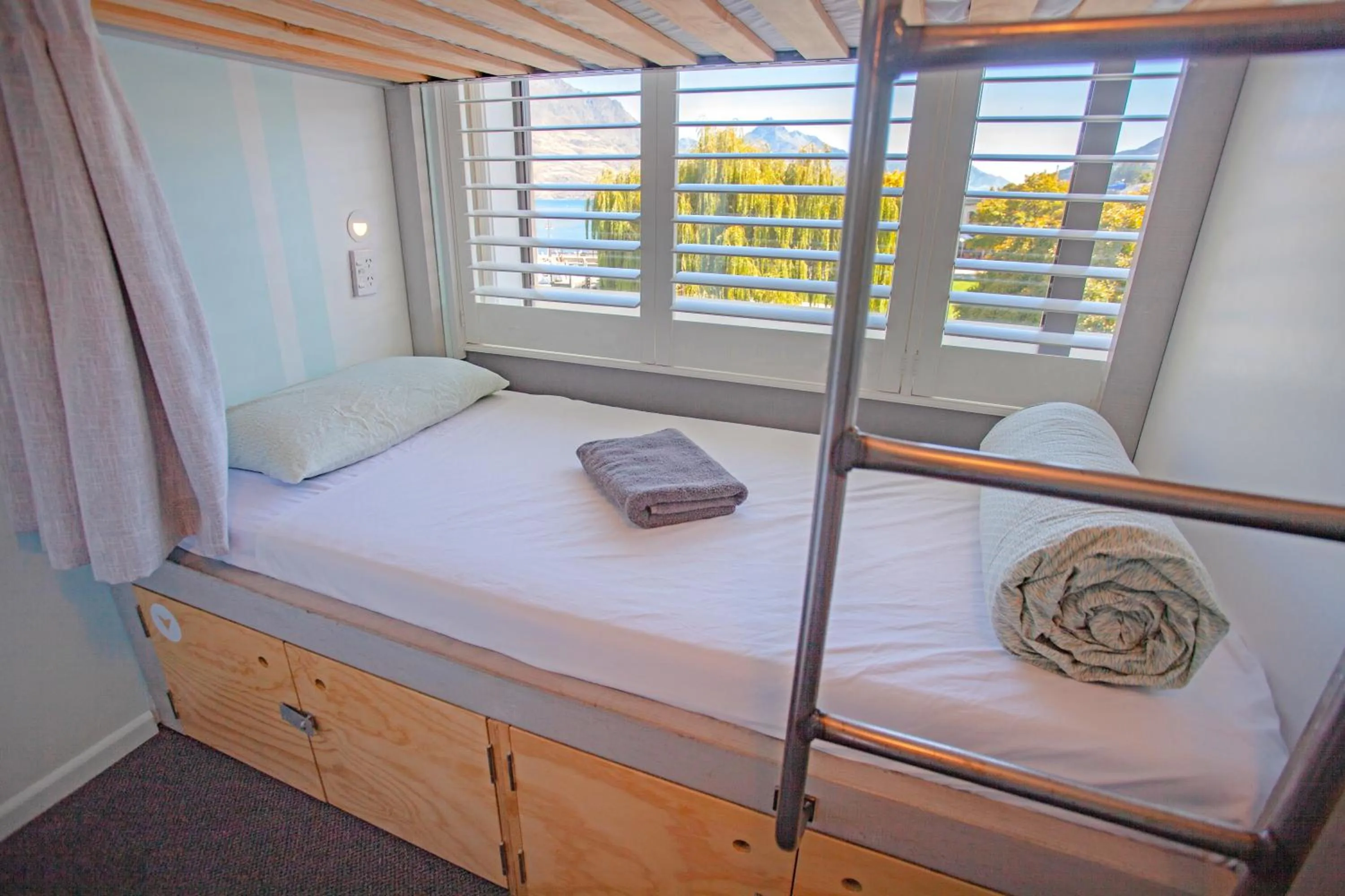 Bed in Absoloot Hostel Queenstown