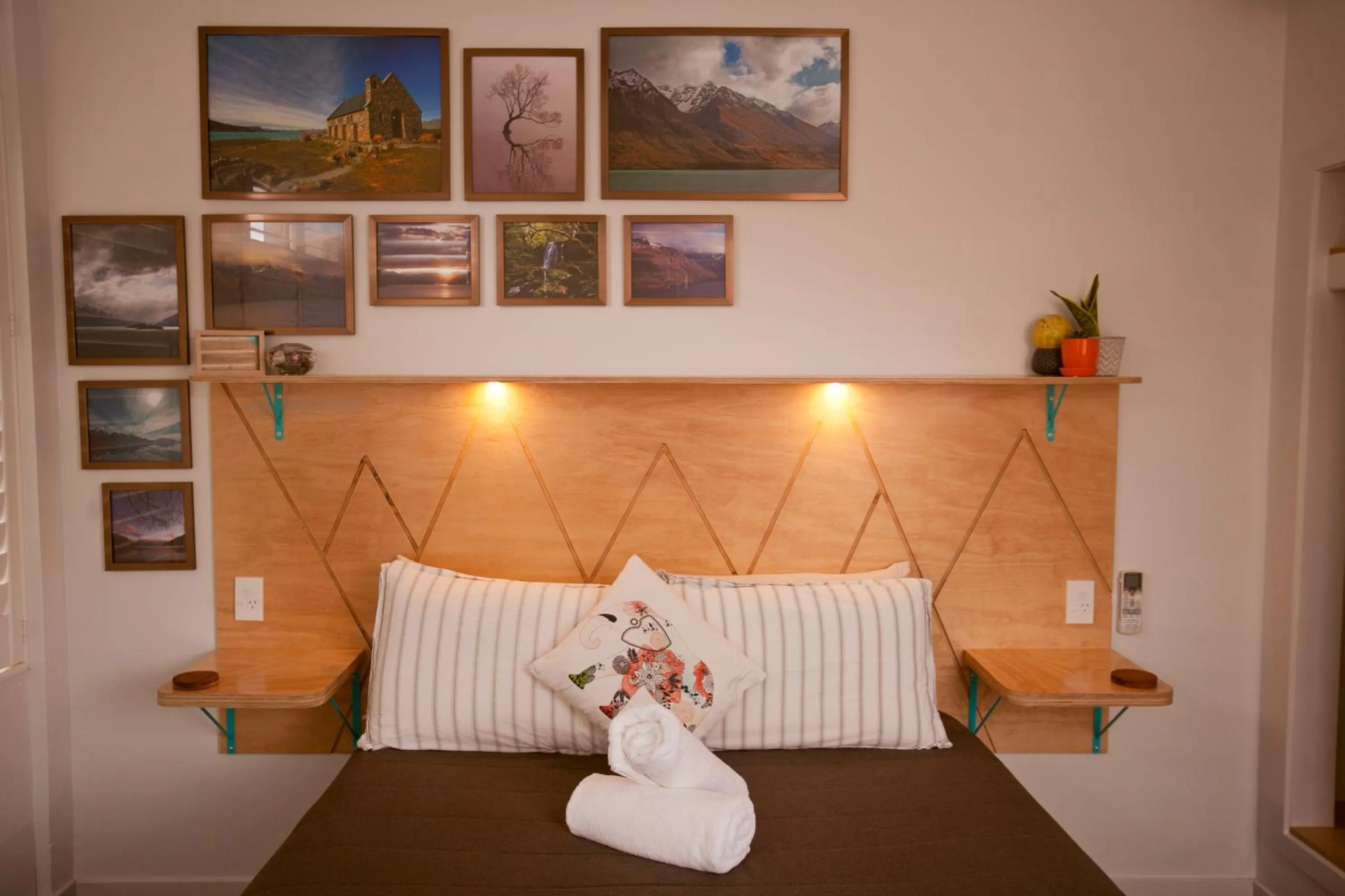 Bed in Absoloot Hostel Queenstown